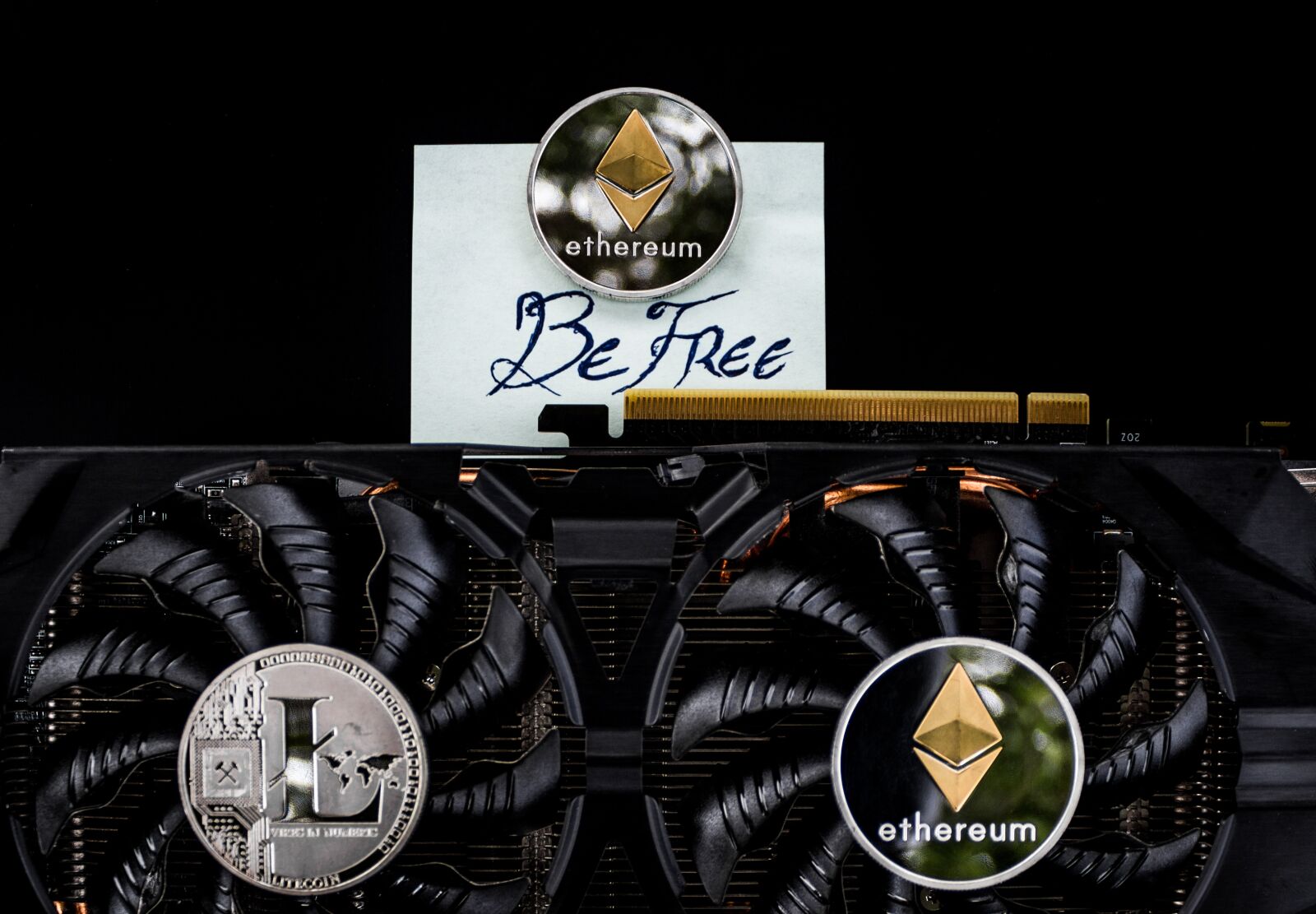 Canon EOS 60D sample photo. Cryptocurrency, concept, freedom photography