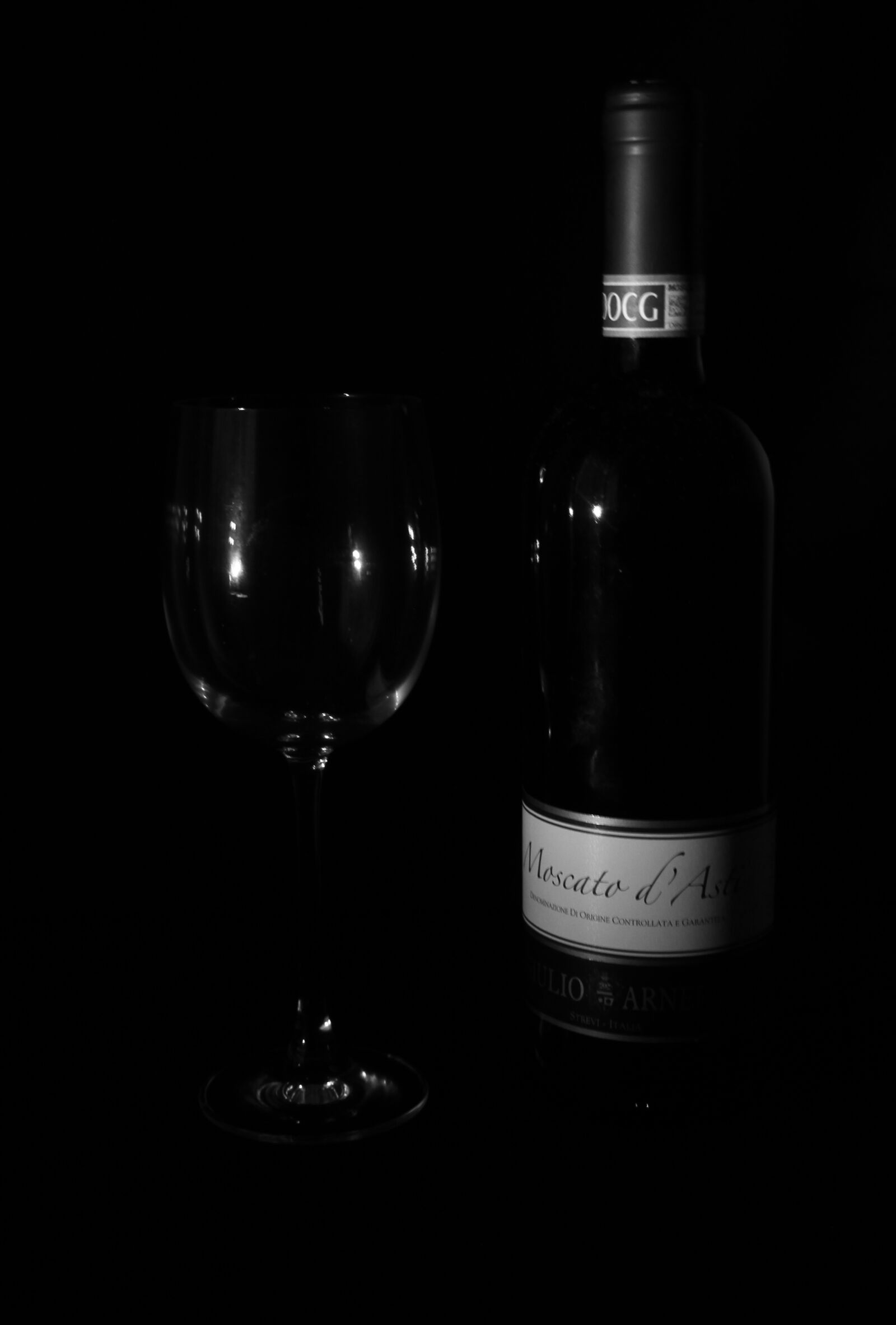 Canon EOS 7D sample photo. Wine, glass, black and photography