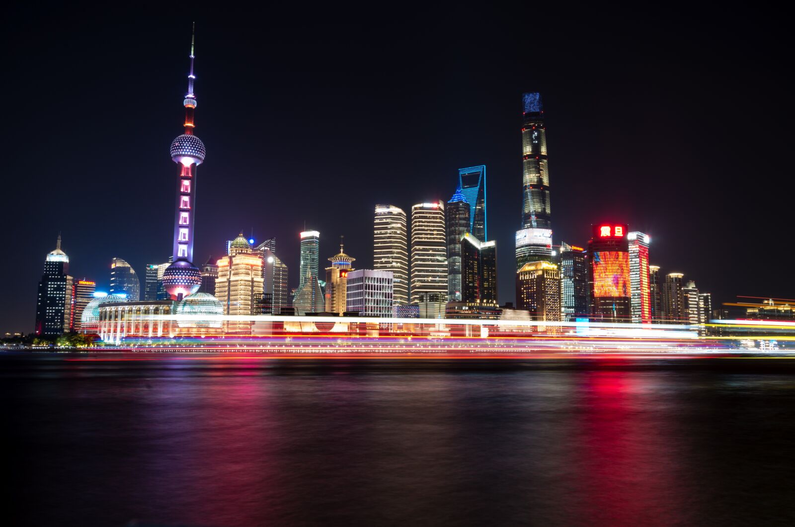 Pentax K-50 sample photo. Shanghai, night, federal government photography