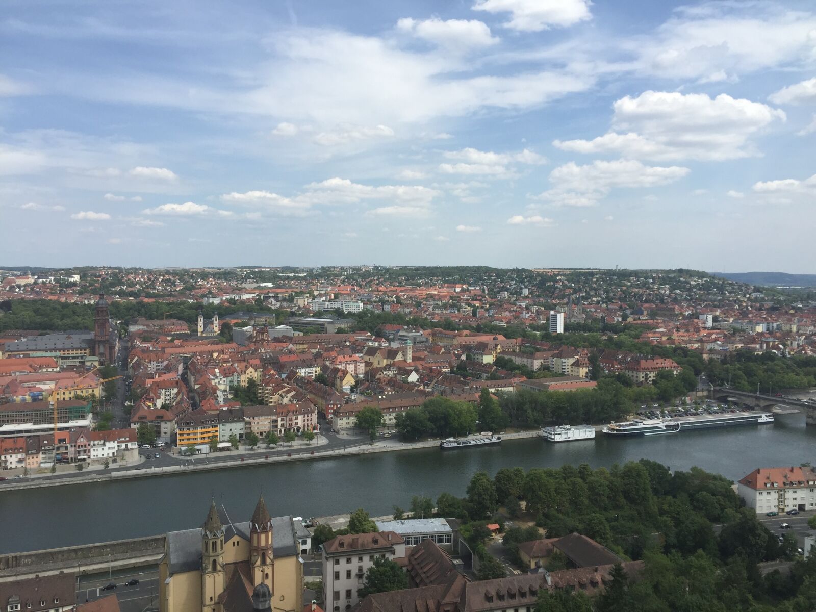iPhone 6 Plus back camera 4.15mm f/2.2 sample photo. Würzburg, main, city photography