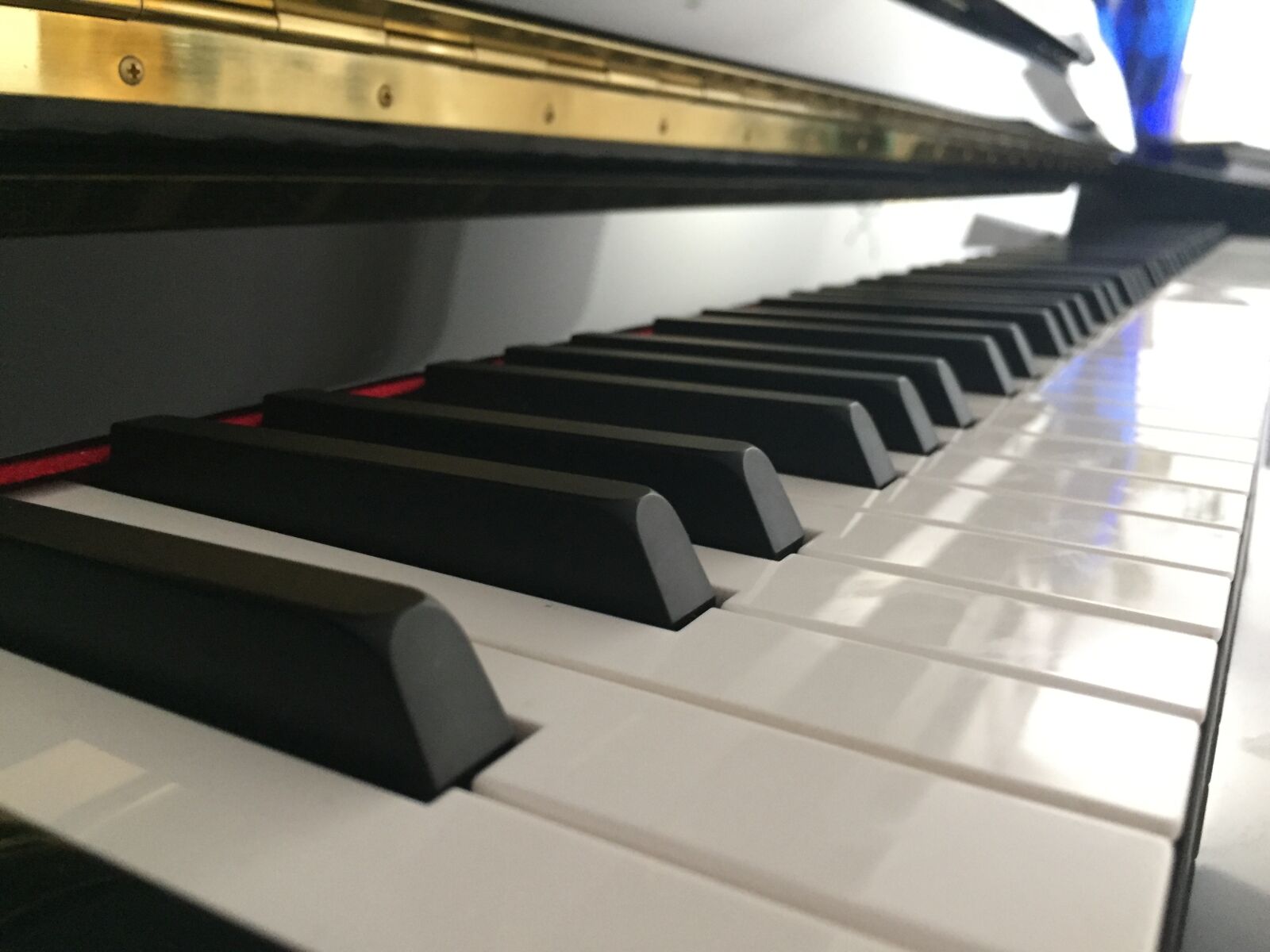 Apple iPhone 6 sample photo. Piano, keyboard, music photography
