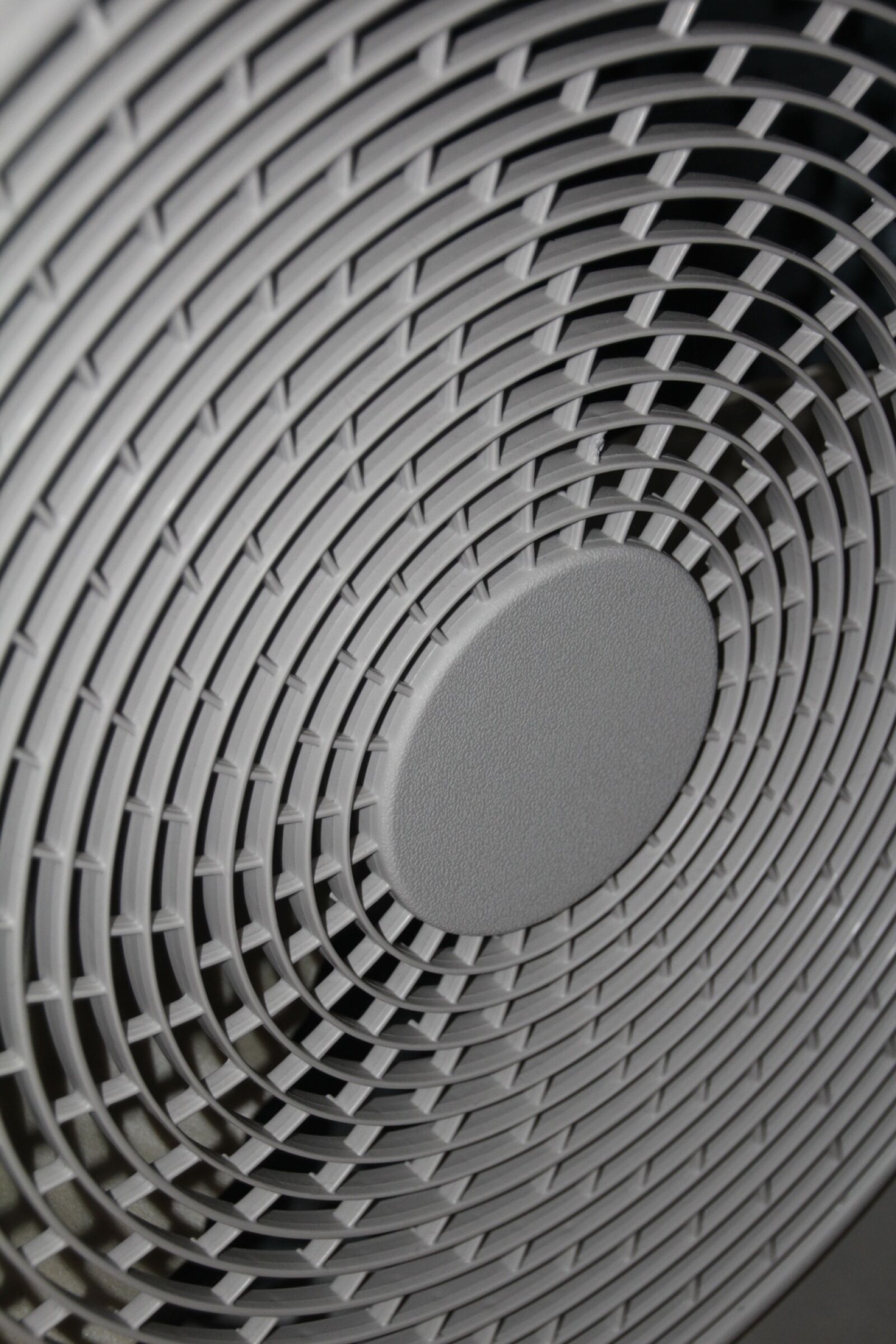 Canon EOS 600D (Rebel EOS T3i / EOS Kiss X5) sample photo. Grille, air conditioner, fan photography