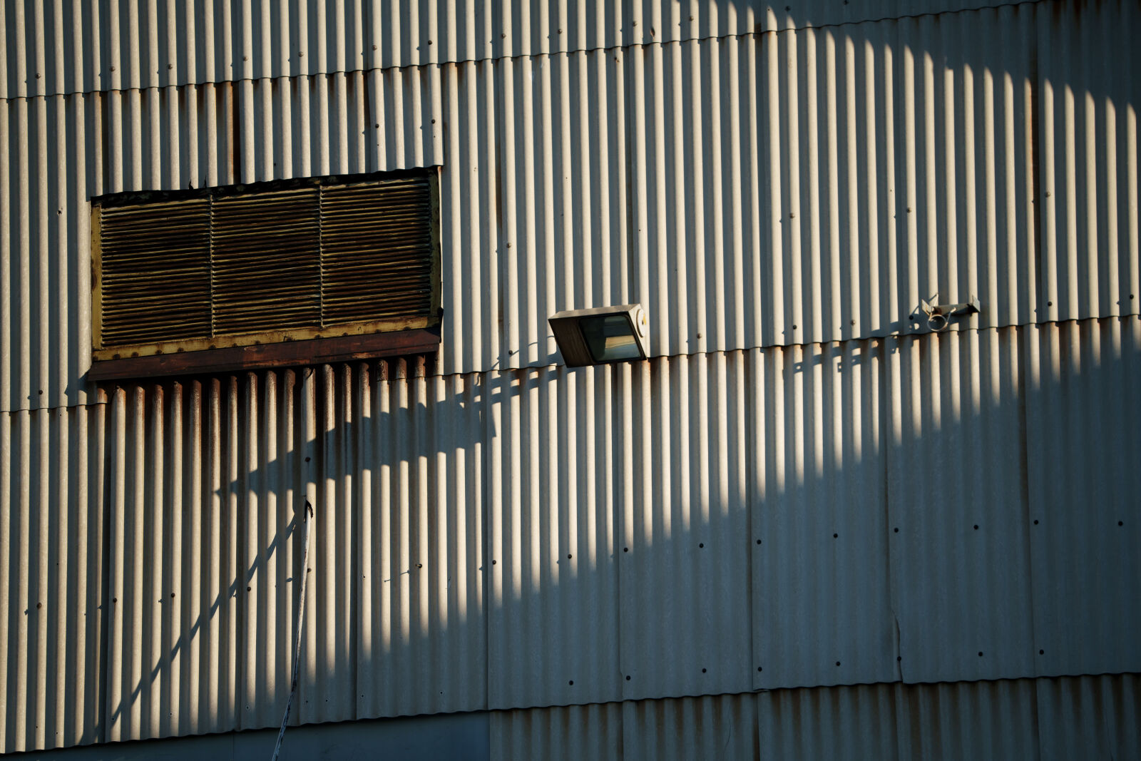 Tamron 50-300mm F4.5-6.3 Di III VC VXD sample photo. Harbor shadow photography