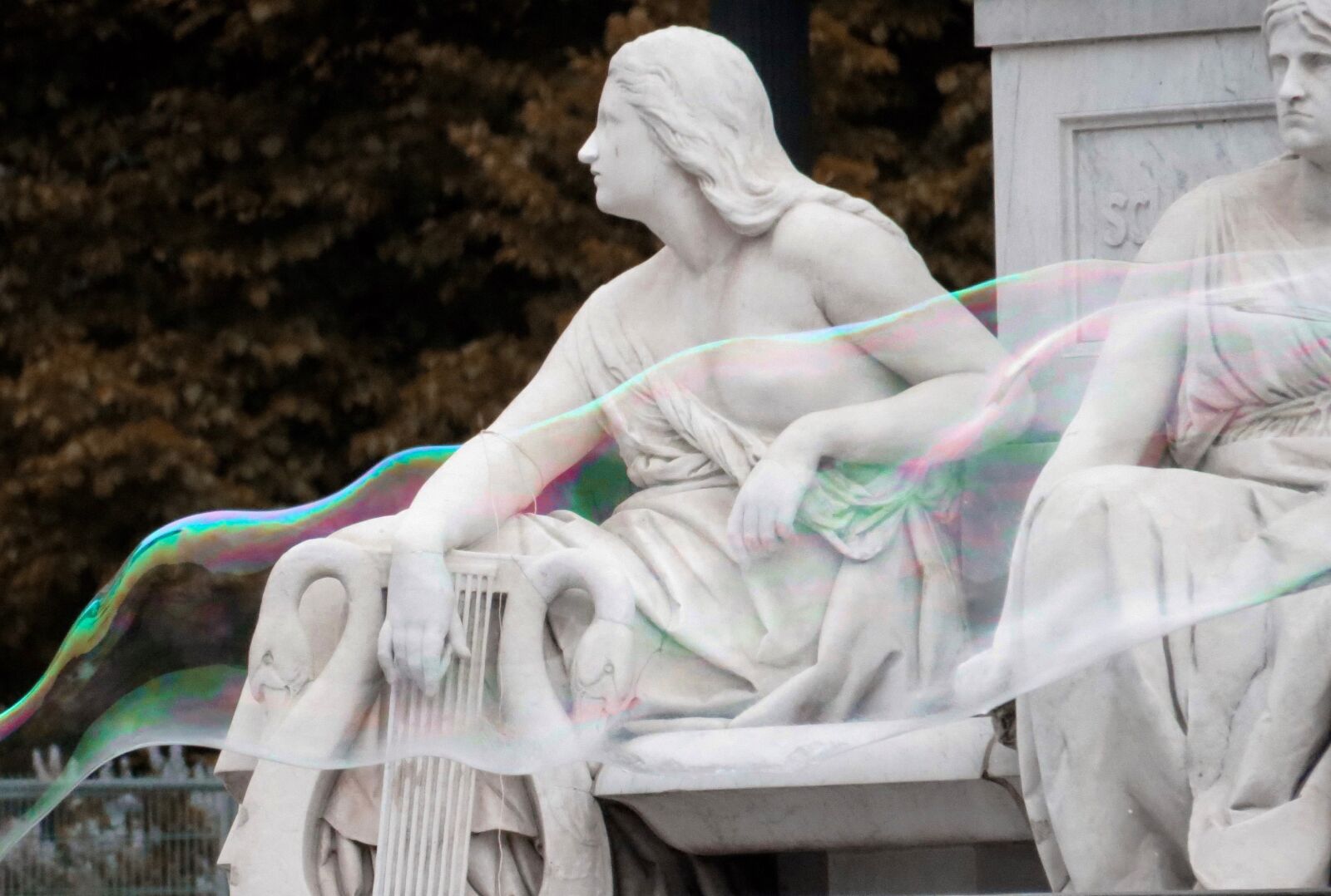 Canon PowerShot SX40 HS sample photo. Bubble, statue, sculpture photography