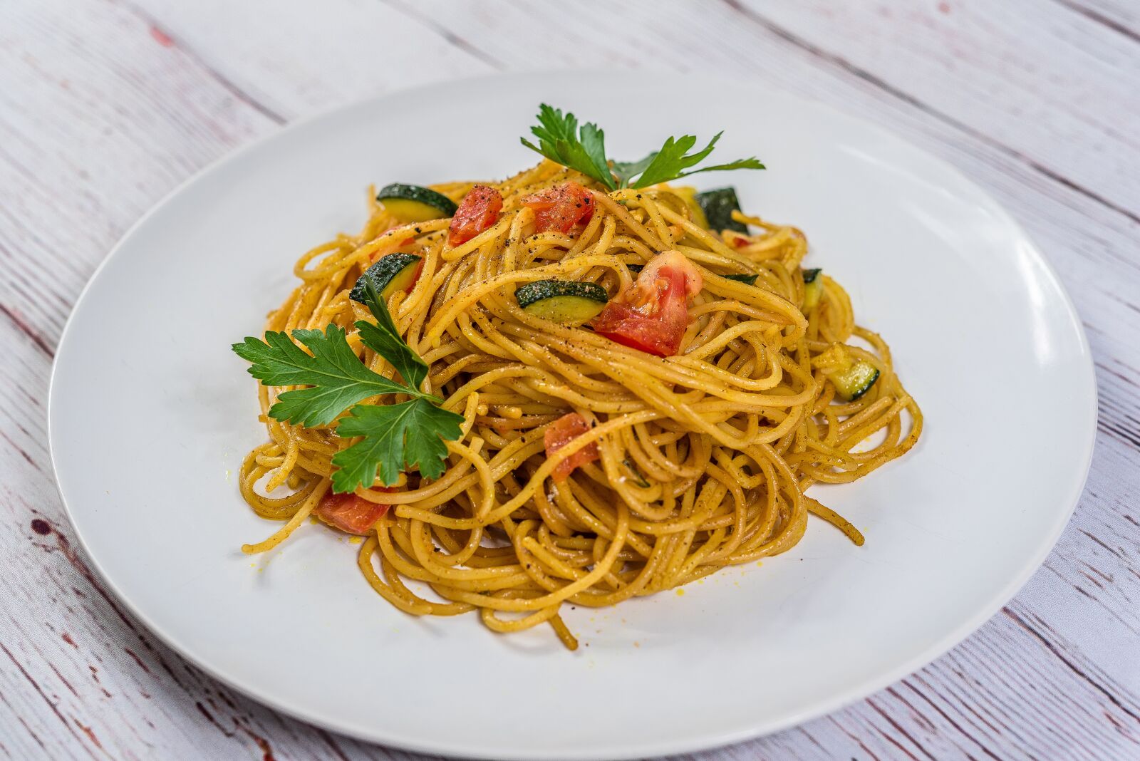 Nikon D750 sample photo. Spaghetti, fresh, pasta photography