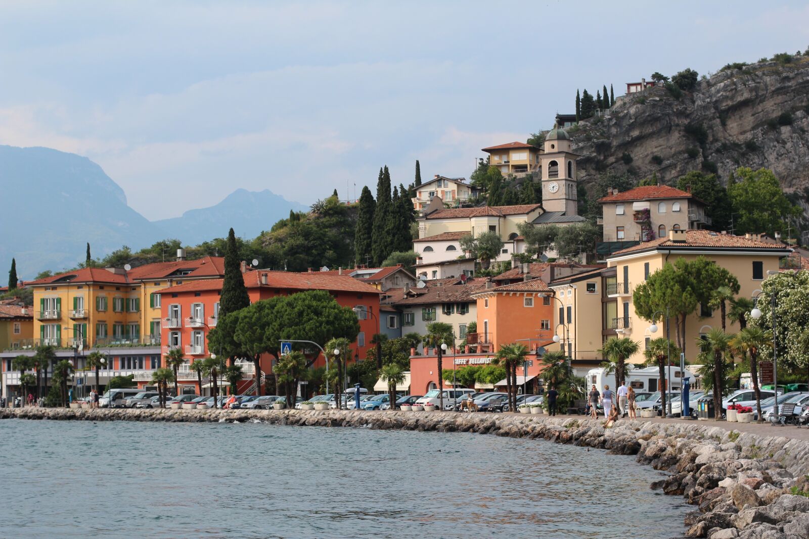 Canon EOS 600D (Rebel EOS T3i / EOS Kiss X5) + Canon EF 50mm F1.4 USM sample photo. Italy, garda, torbole photography
