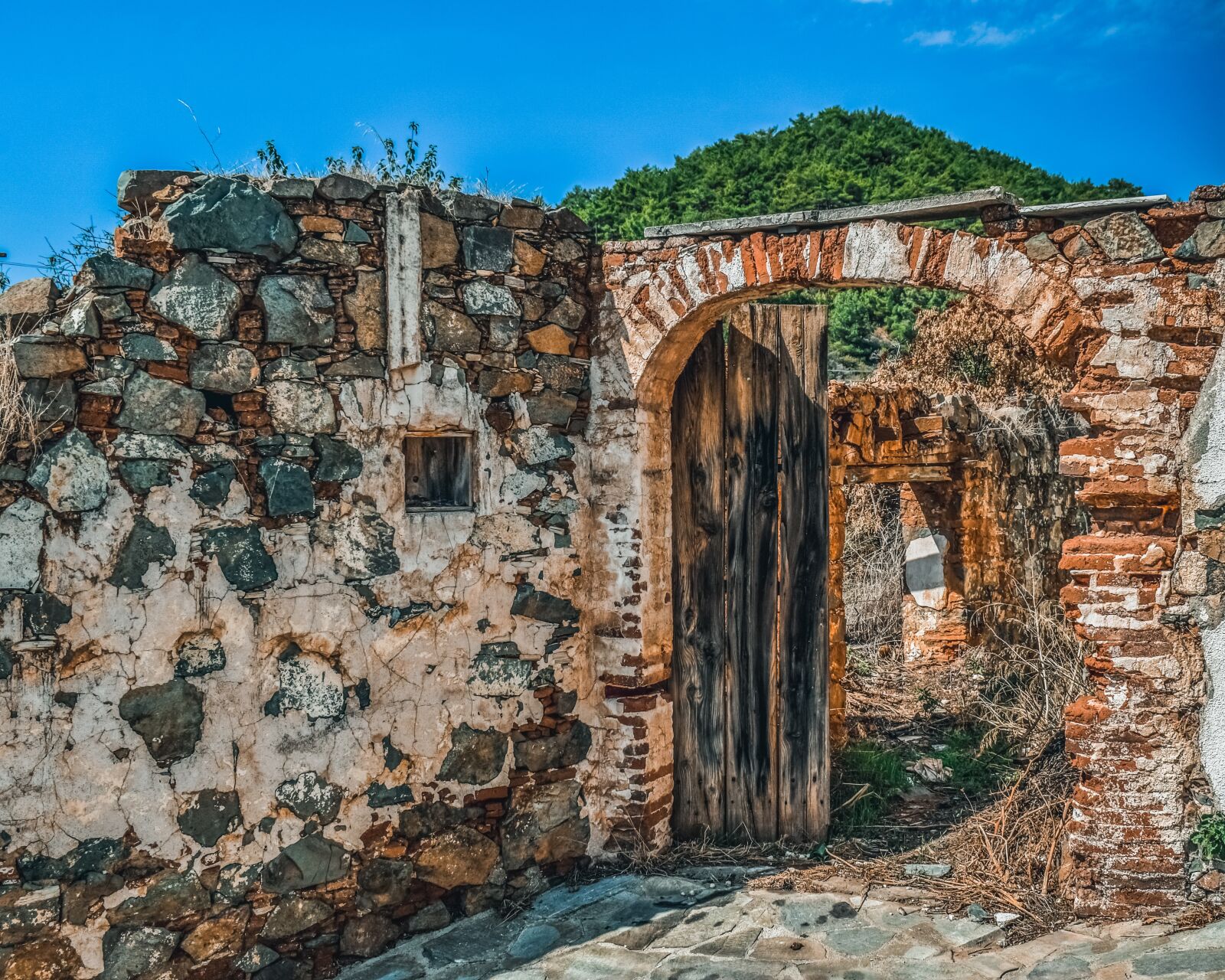 Nikon D3300 sample photo. Gate, old, stone photography