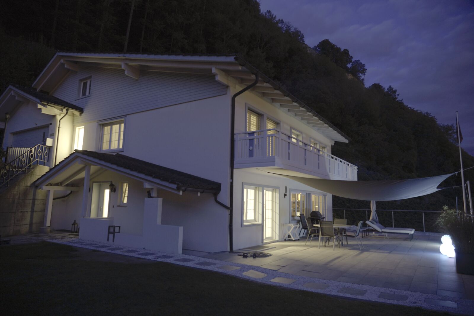 Sony FE 24-105mm F4 G OSS sample photo. Villa, house, architecture photography