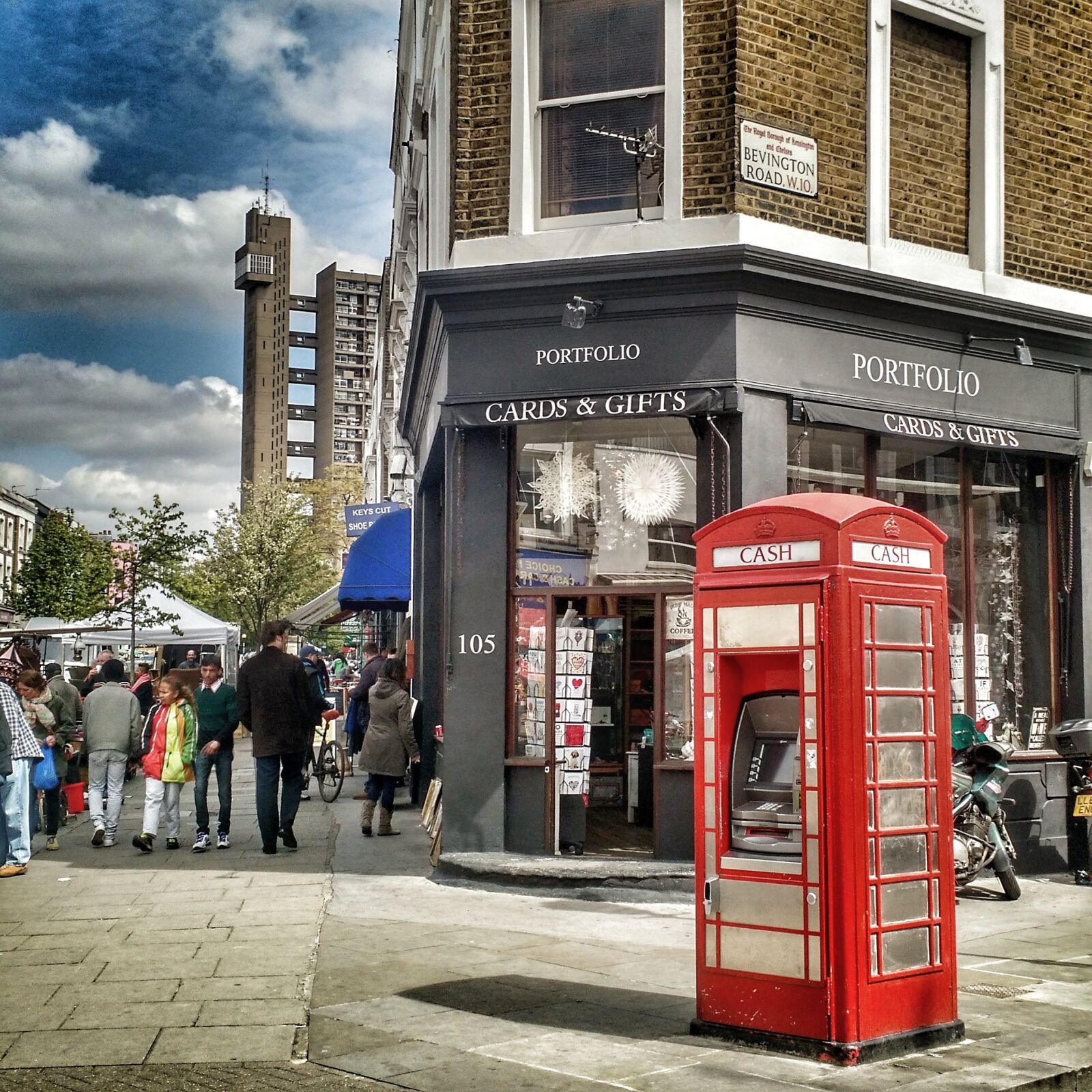 Motorola Moto X (2nd Gen) sample photo. London, telephone booth, uk photography