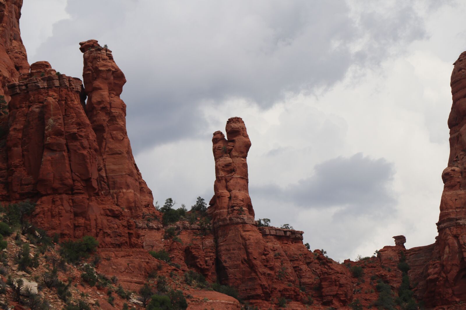 Canon EF-S 18-135mm F3.5-5.6 IS USM sample photo. Red, mountain, landscape photography