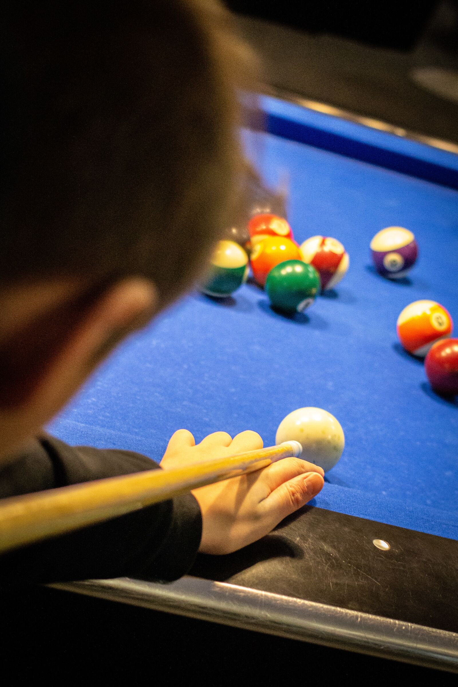 Canon EOS 700D (EOS Rebel T5i / EOS Kiss X7i) + Canon EF 40mm F2.8 STM sample photo. Billiards, pool, player photography