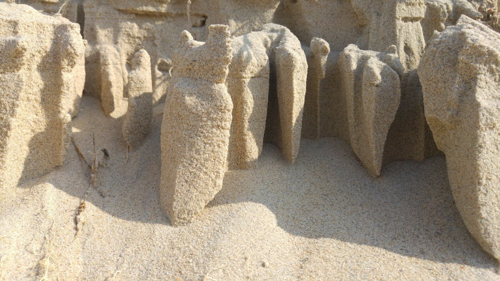 LG G4 sample photo. Sand, erosion, sculpture photography