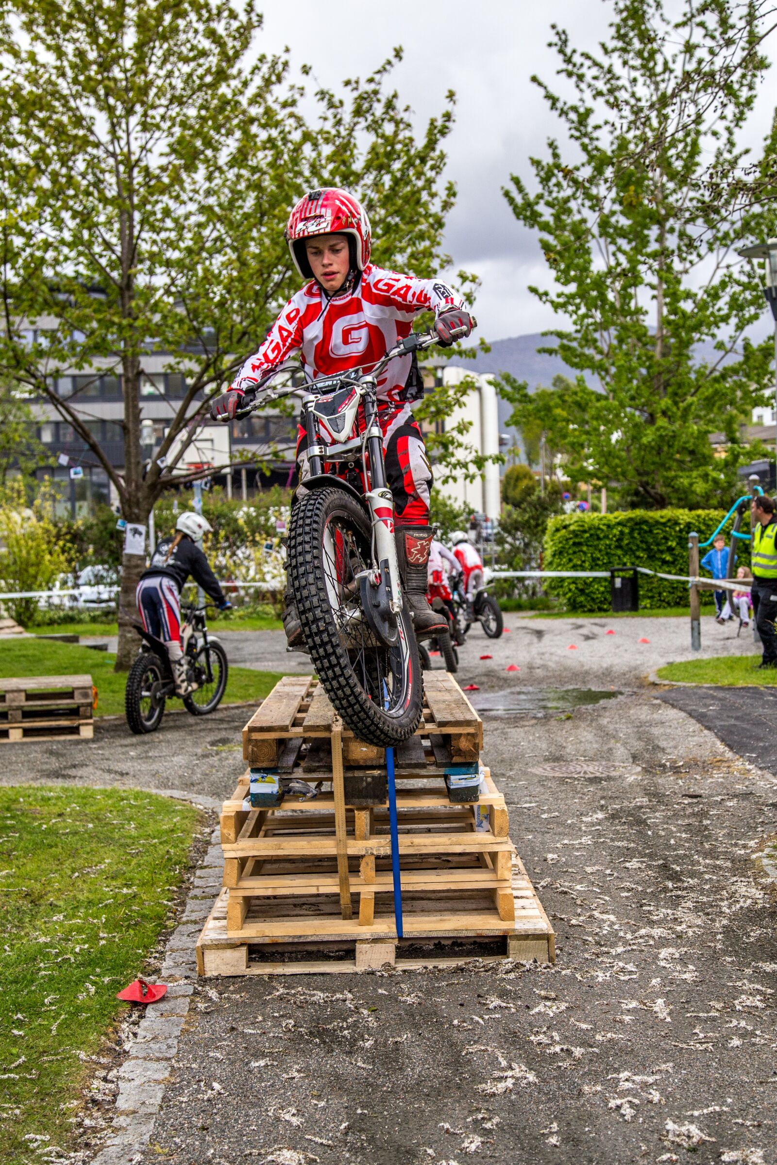 Canon EOS 6D + Canon EF 24-105mm F4L IS USM sample photo. Trial, bike, jumps photography