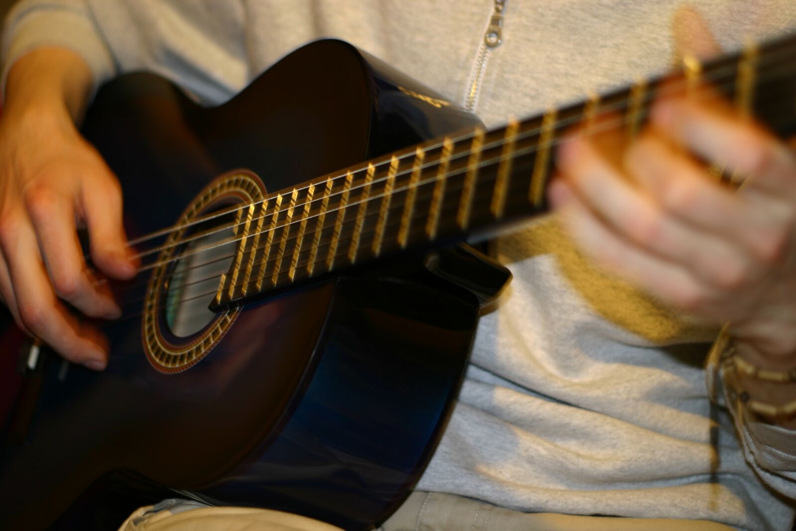 Canon EOS 10D sample photo. Guitar, play, music photography