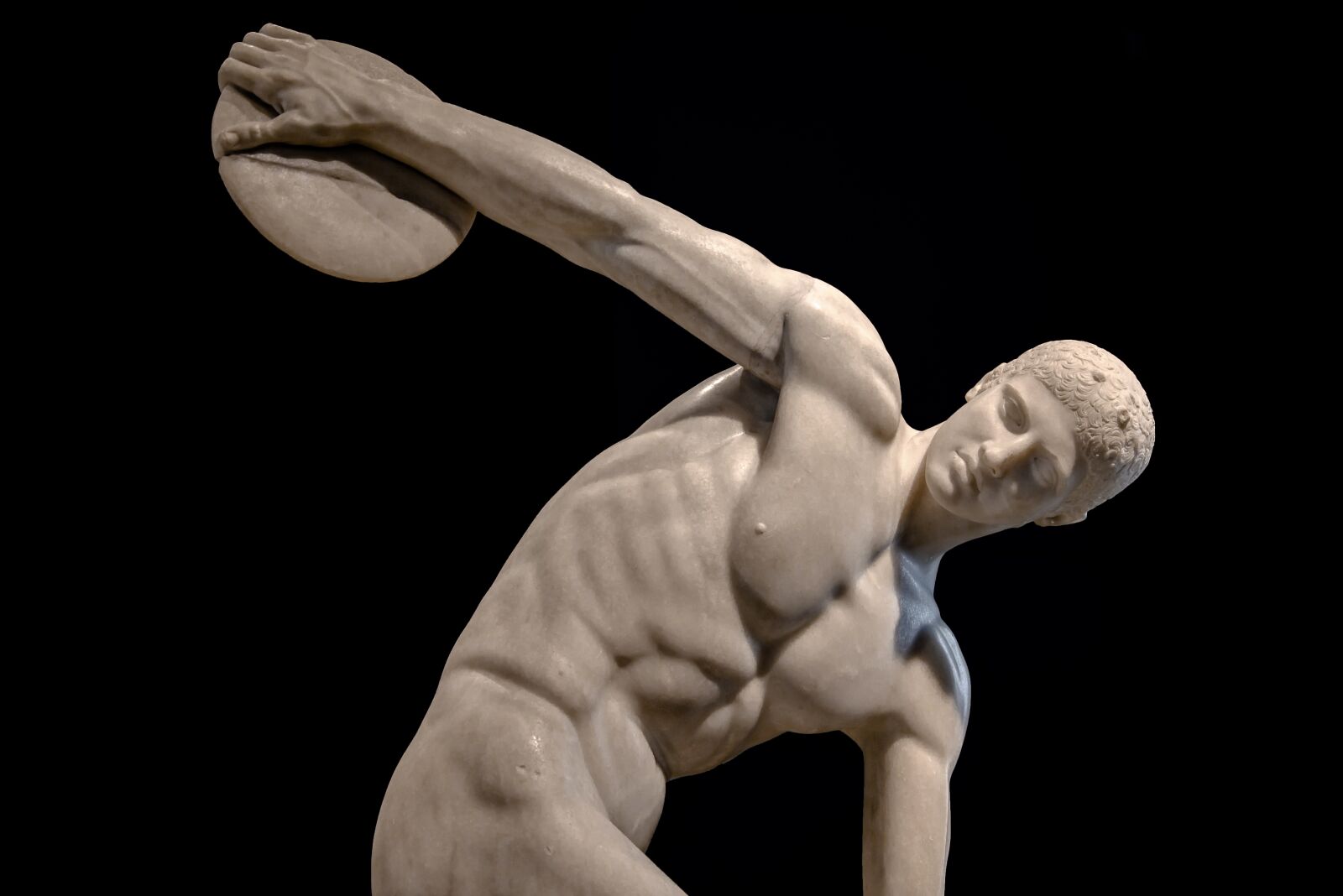 Pentax K-1 Mark II sample photo. Statue, discobole, discobolus photography