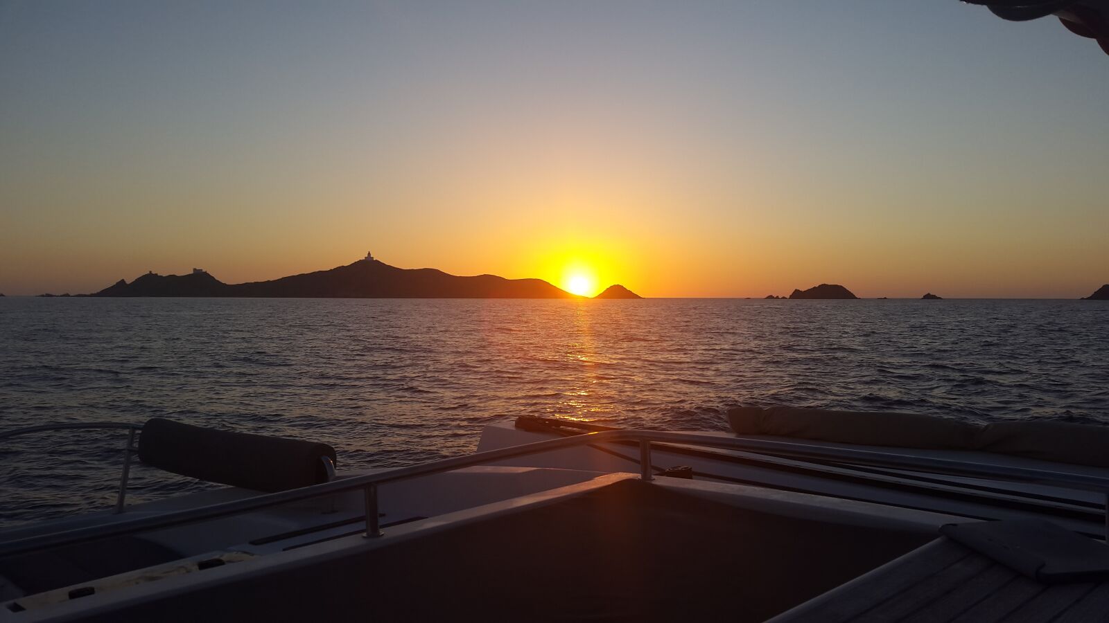 Samsung Galaxy S5 sample photo. Sailboat, sea, corsican photography