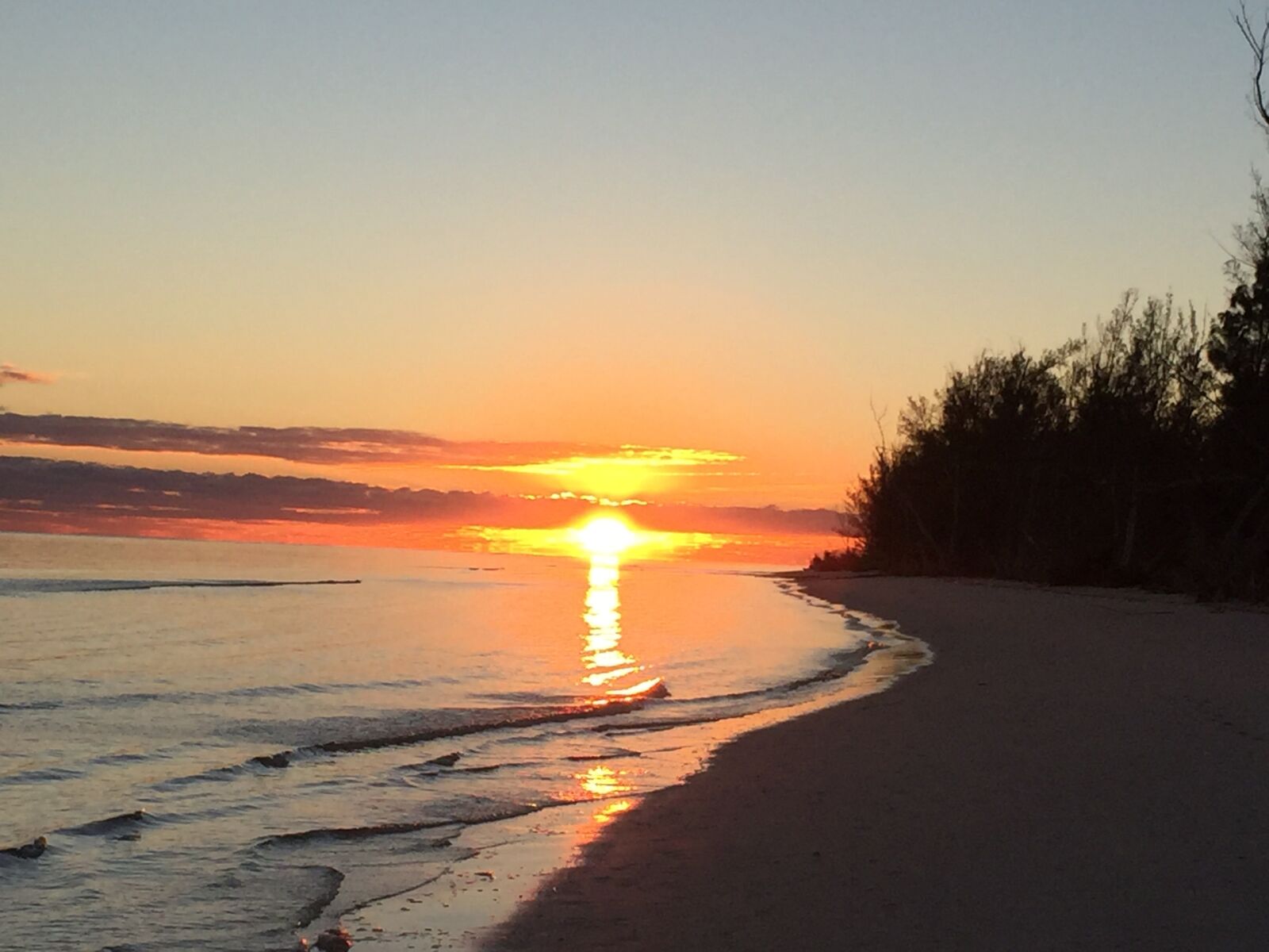 iPhone 6 back camera 4.15mm f/2.2 sample photo. Sunset, beach, ocean photography