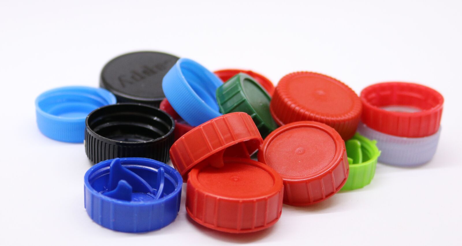 Canon EOS 80D sample photo. Plastic screw caps, caps photography
