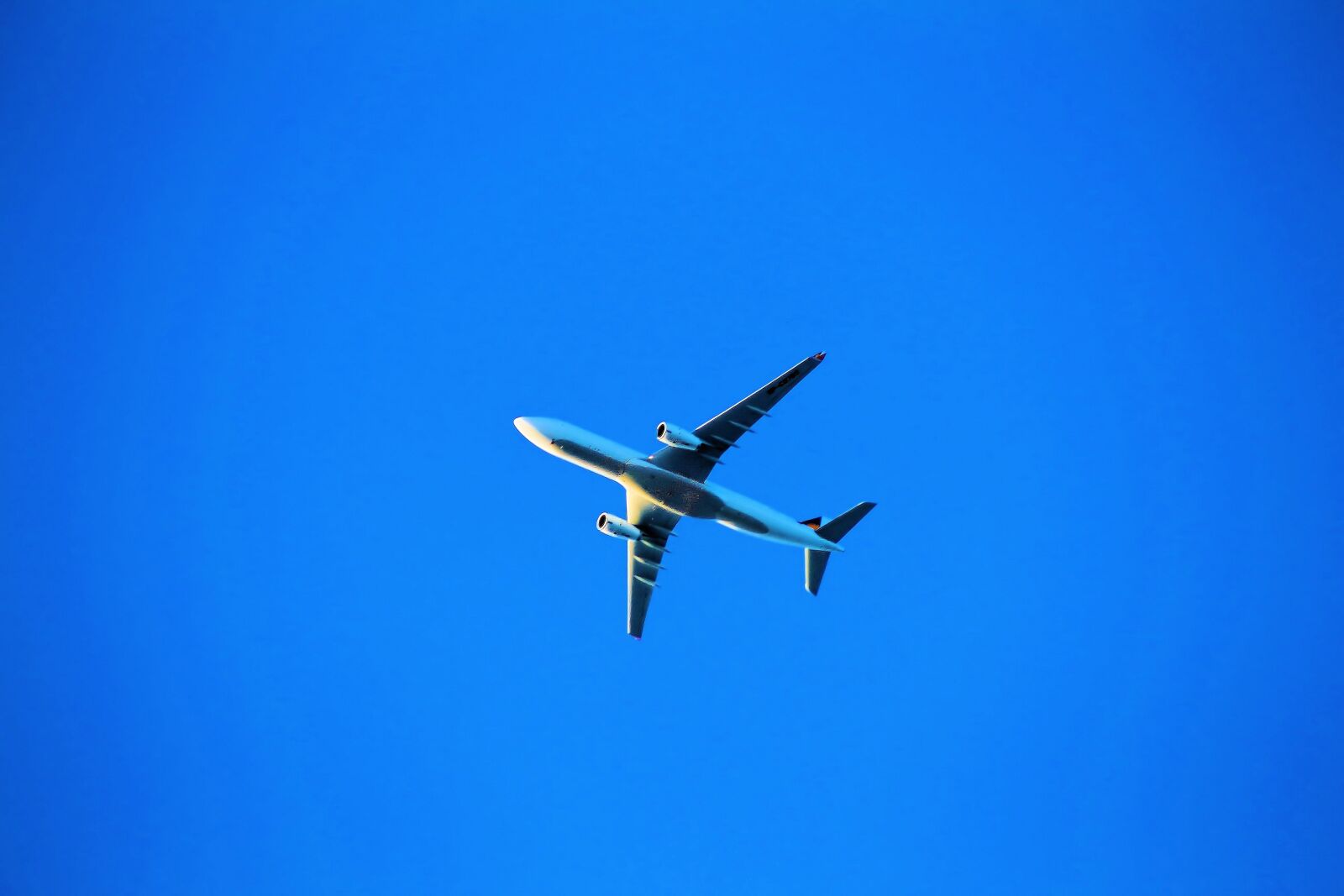 Canon EOS 700D (EOS Rebel T5i / EOS Kiss X7i) sample photo. Fly, airplane, aircraft photography