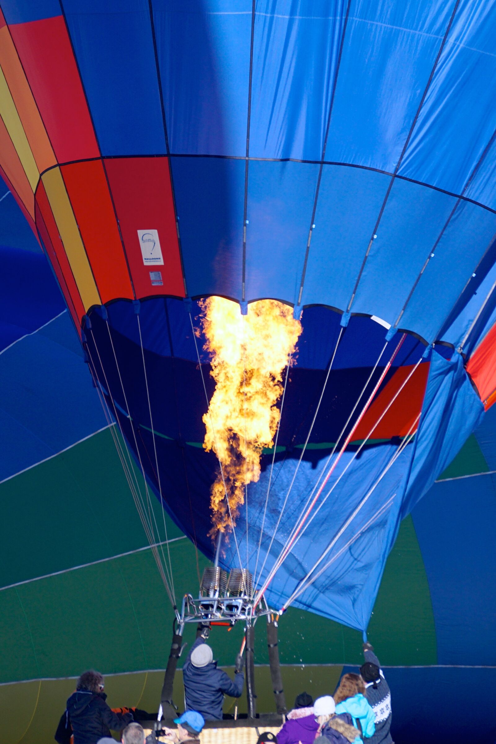 Sony DT 55-300mm F4.5-5.6 SAM sample photo. Balloon, balloon envelope, hot photography