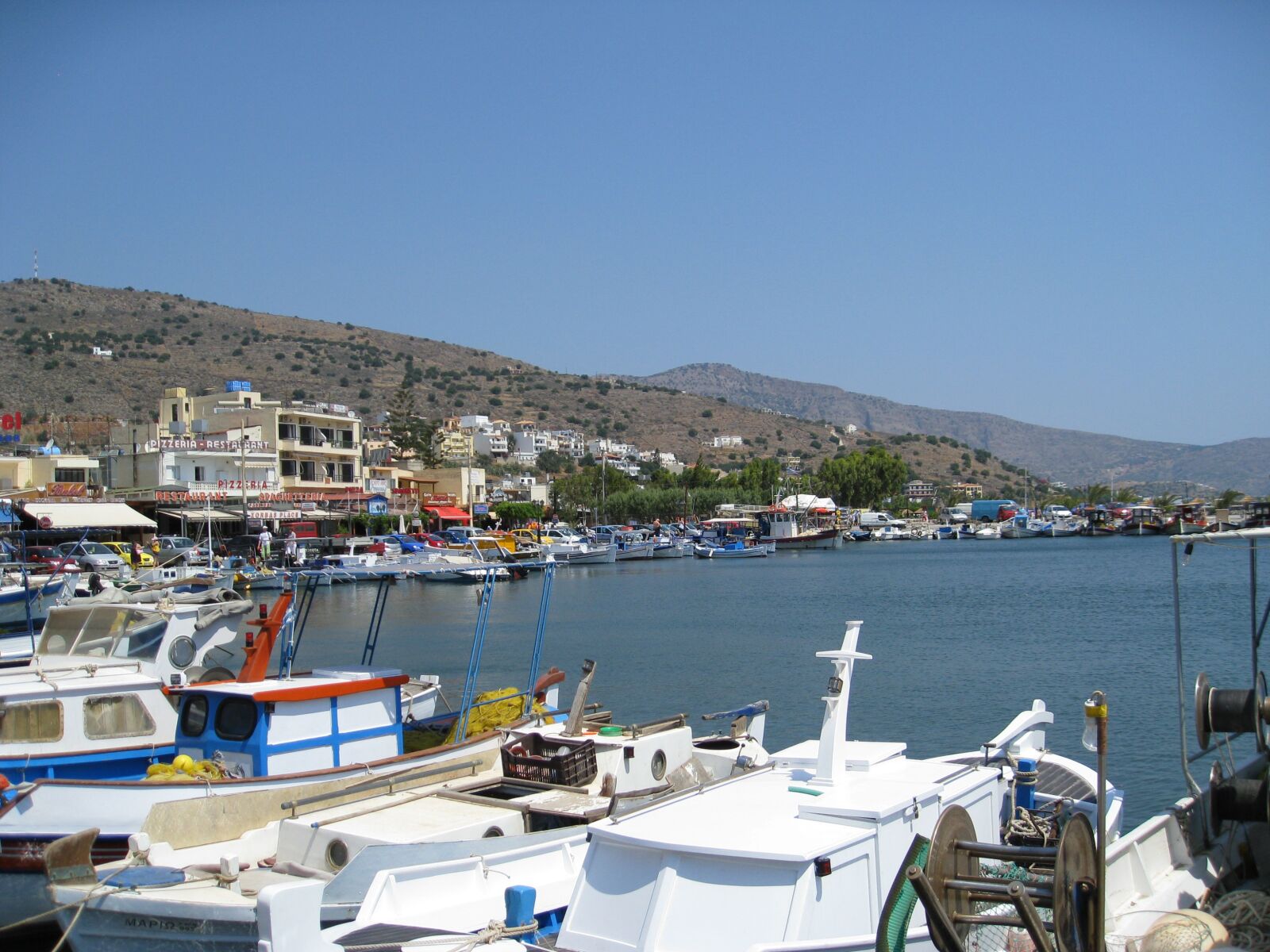 Canon DIGITAL IXUS 950 IS sample photo. Crete, harbour, boats photography