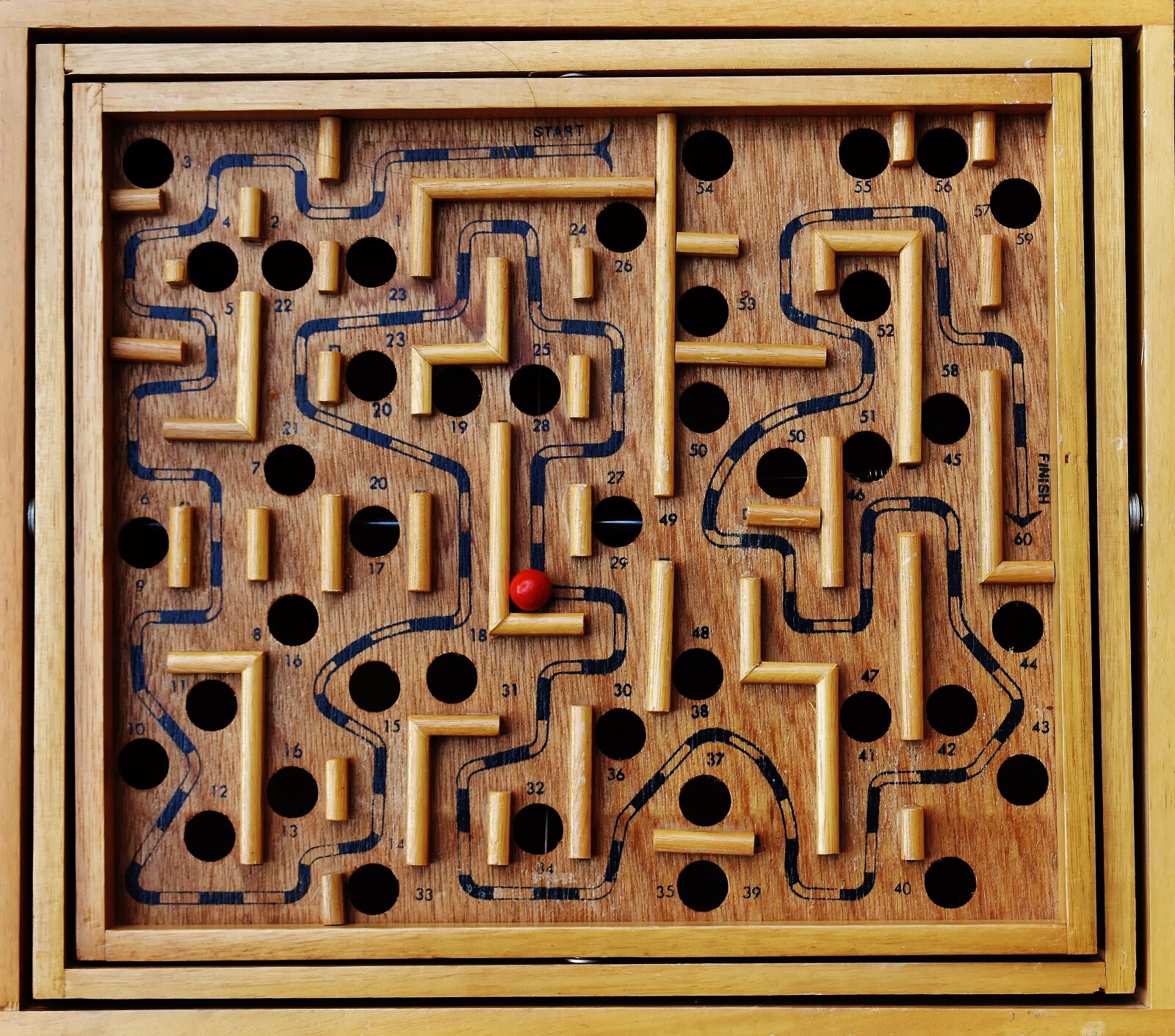 Nikon D7200 sample photo. Labyrinth, wood, play photography