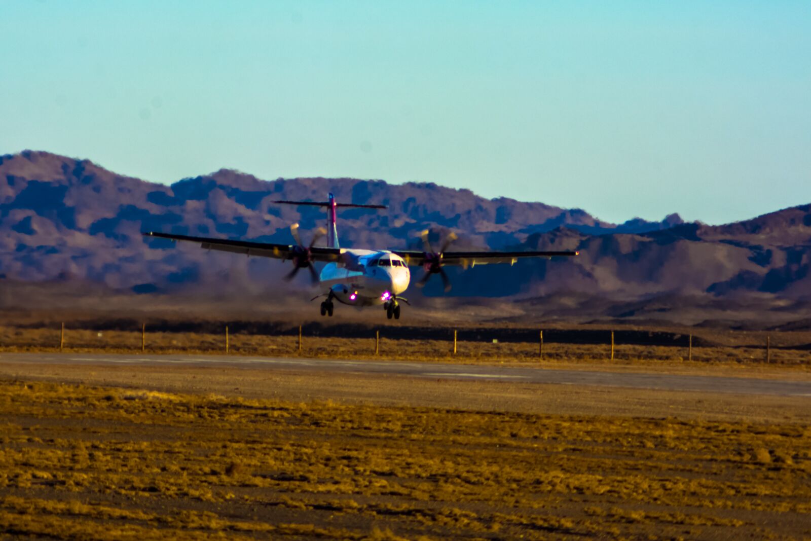 Nikon D7100 sample photo. Aircraft, shuttle, airplane photography