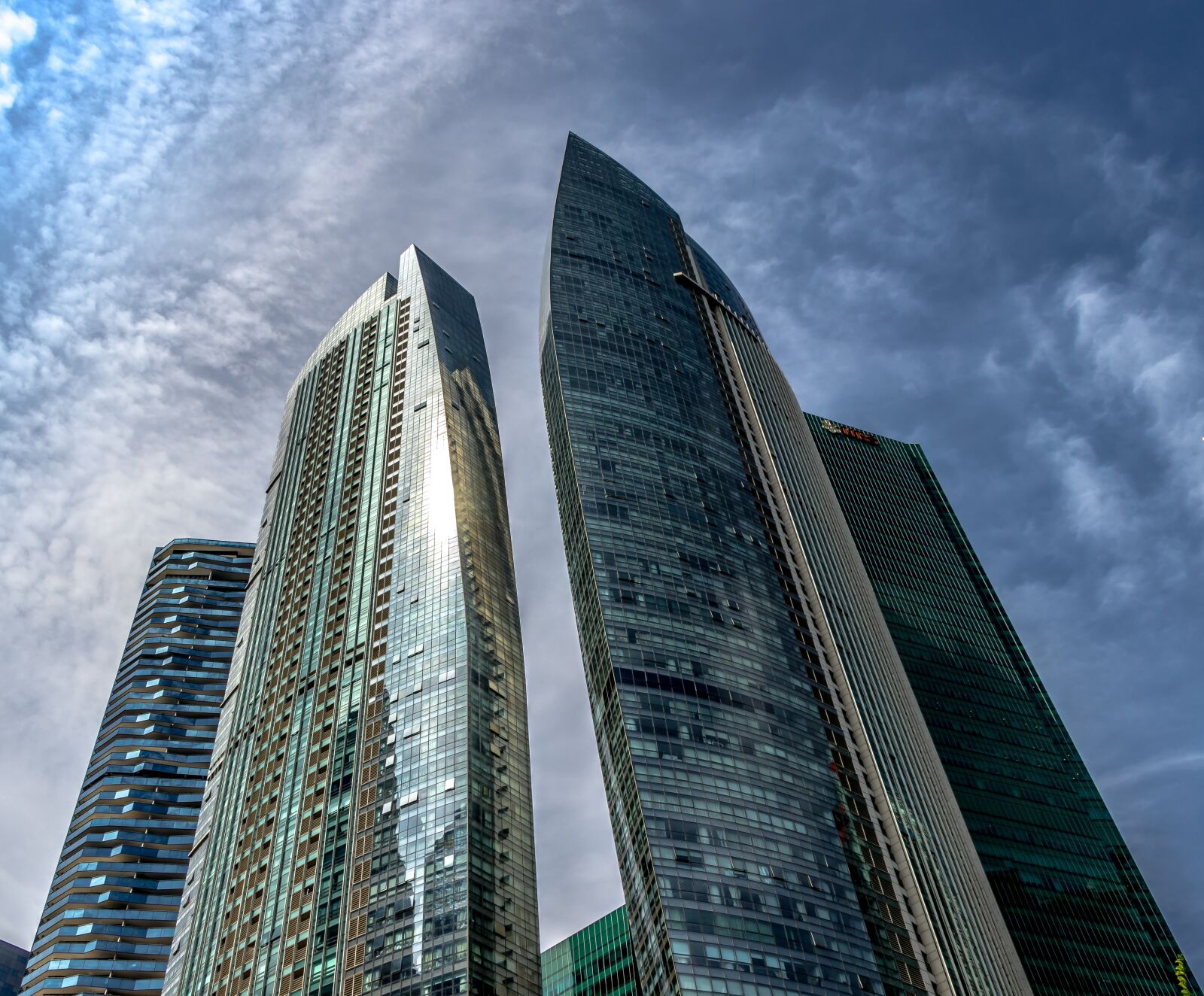 Canon EF-S 18-135mm F3.5-5.6 IS USM sample photo. Singapore, city, architecture photography