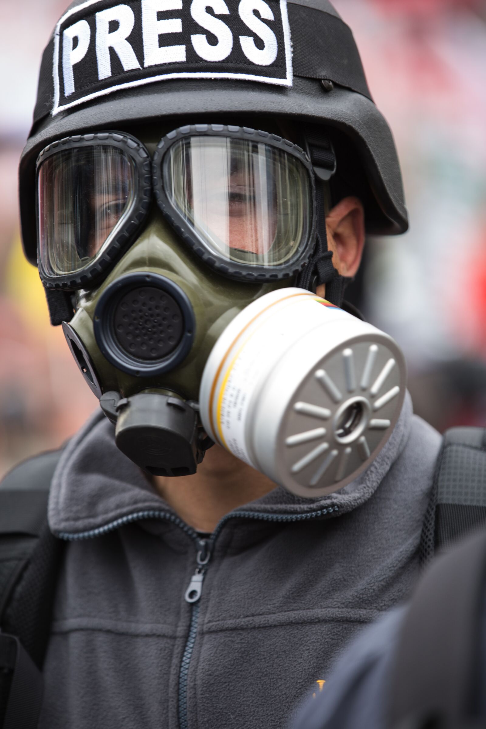 Canon EOS 5D Mark III sample photo. Gas mask, portrait, attack photography