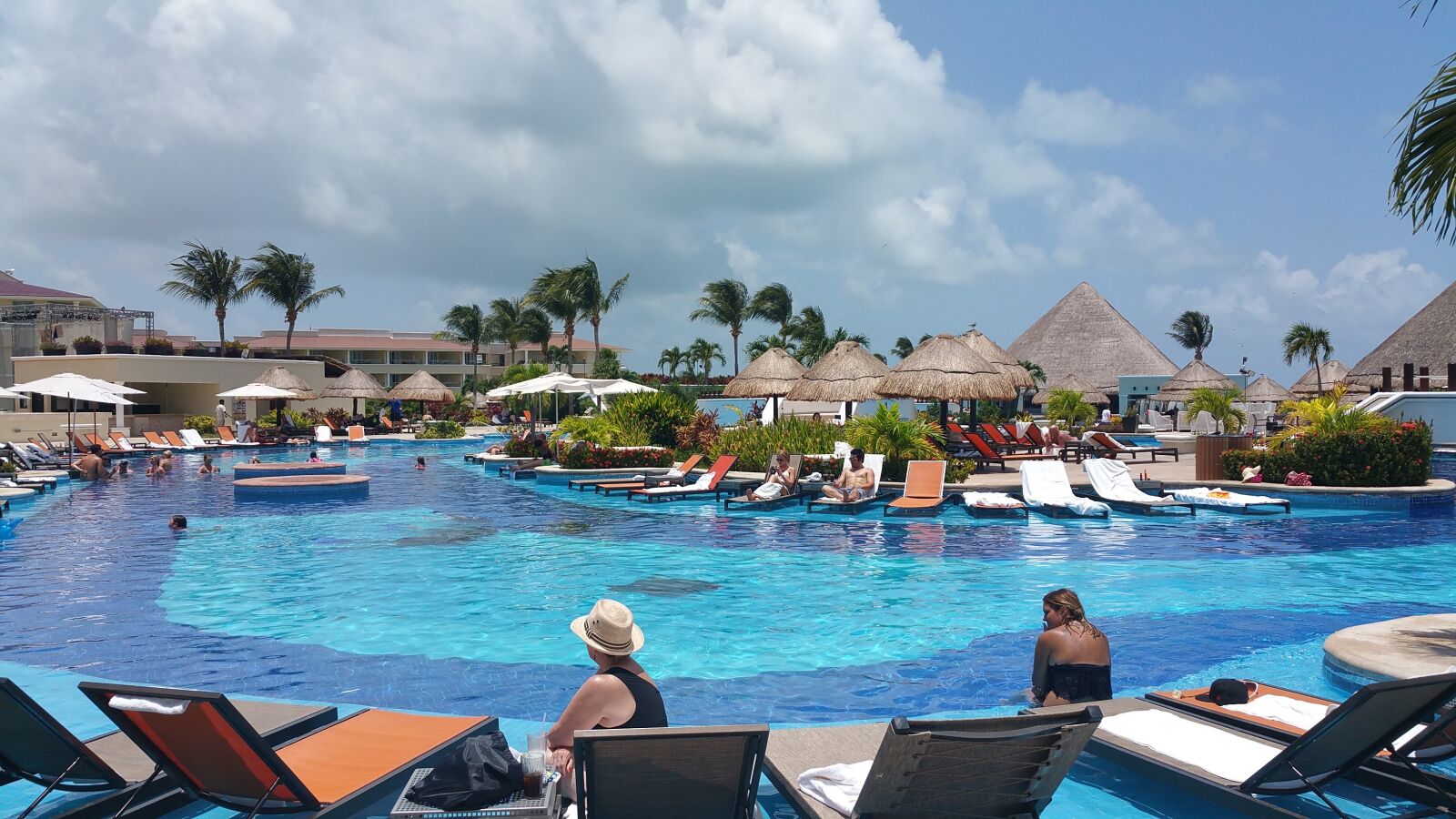 Samsung Galaxy Note4 sample photo. Cancun, pool, moon palace photography