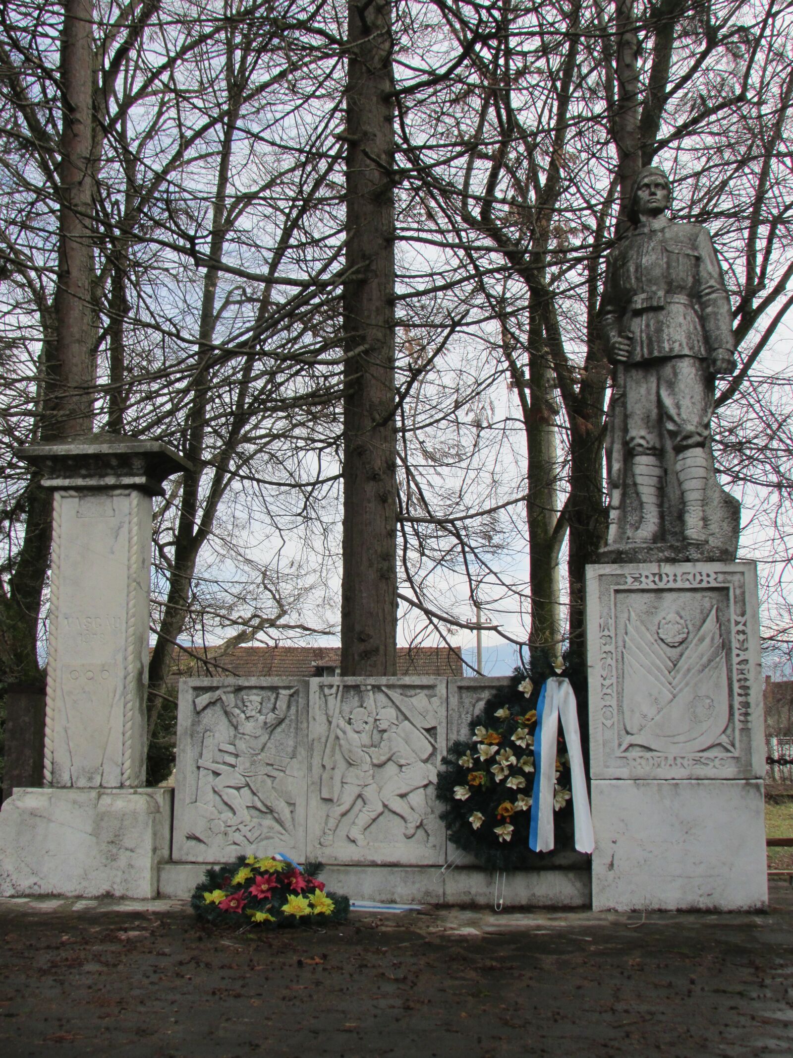 Canon PowerShot SX500 IS sample photo. Monument, statue, vascau photography