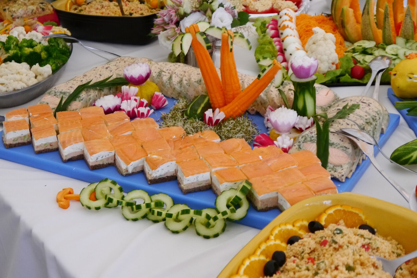 Panasonic Lumix DMC-G5 sample photo. Buffet, freshness, decoration photography