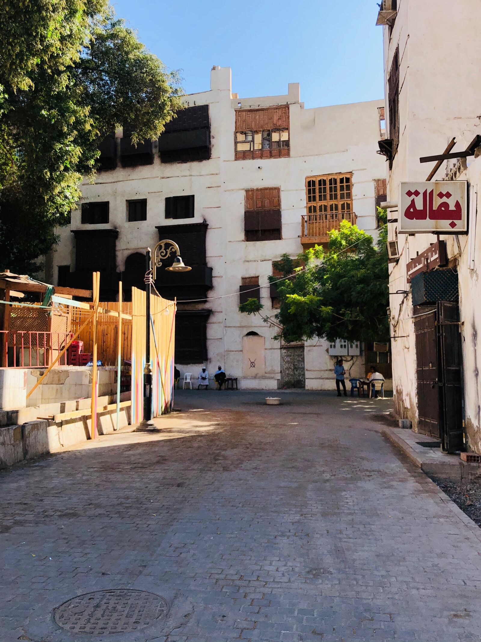 iPhone X back dual camera 4mm f/1.8 sample photo. Tradition, jeddah, saudi arabia photography
