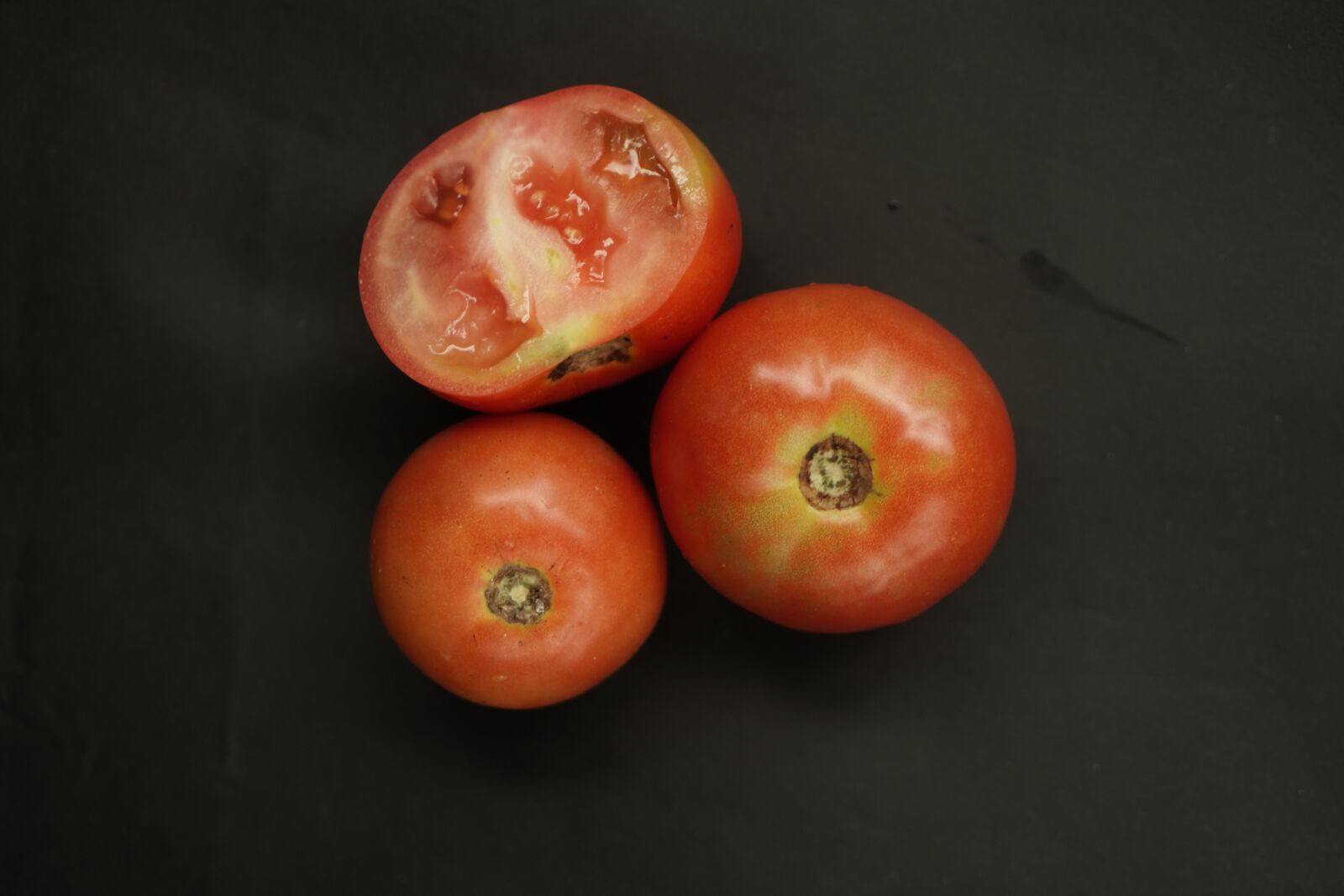 Sony a7 III sample photo. Tomato, freshness, nature photography