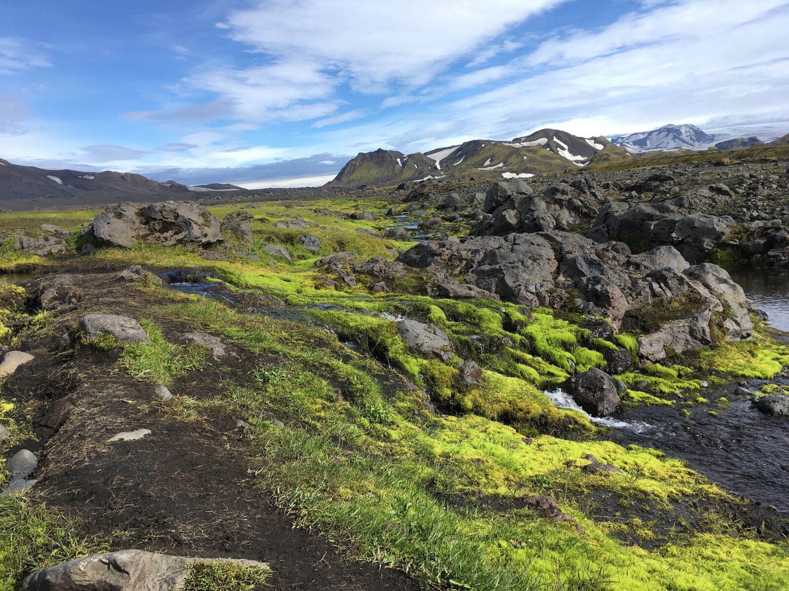 Apple iPhone SE sample photo. Iceland, rocks, mountains photography