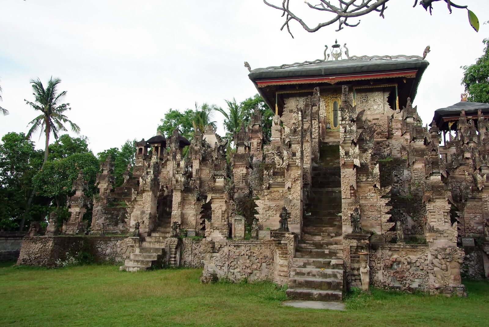 Pentax K200D sample photo. Indonesia, bali, temple photography
