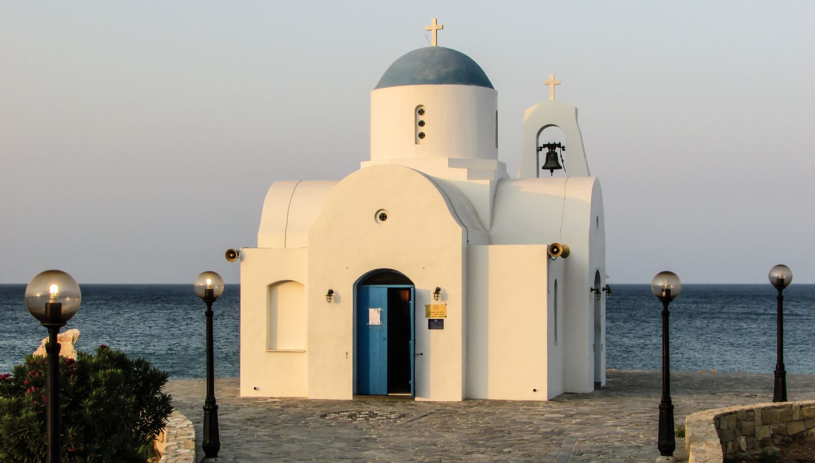 Canon PowerShot SX400 IS sample photo. Church, white, blue photography