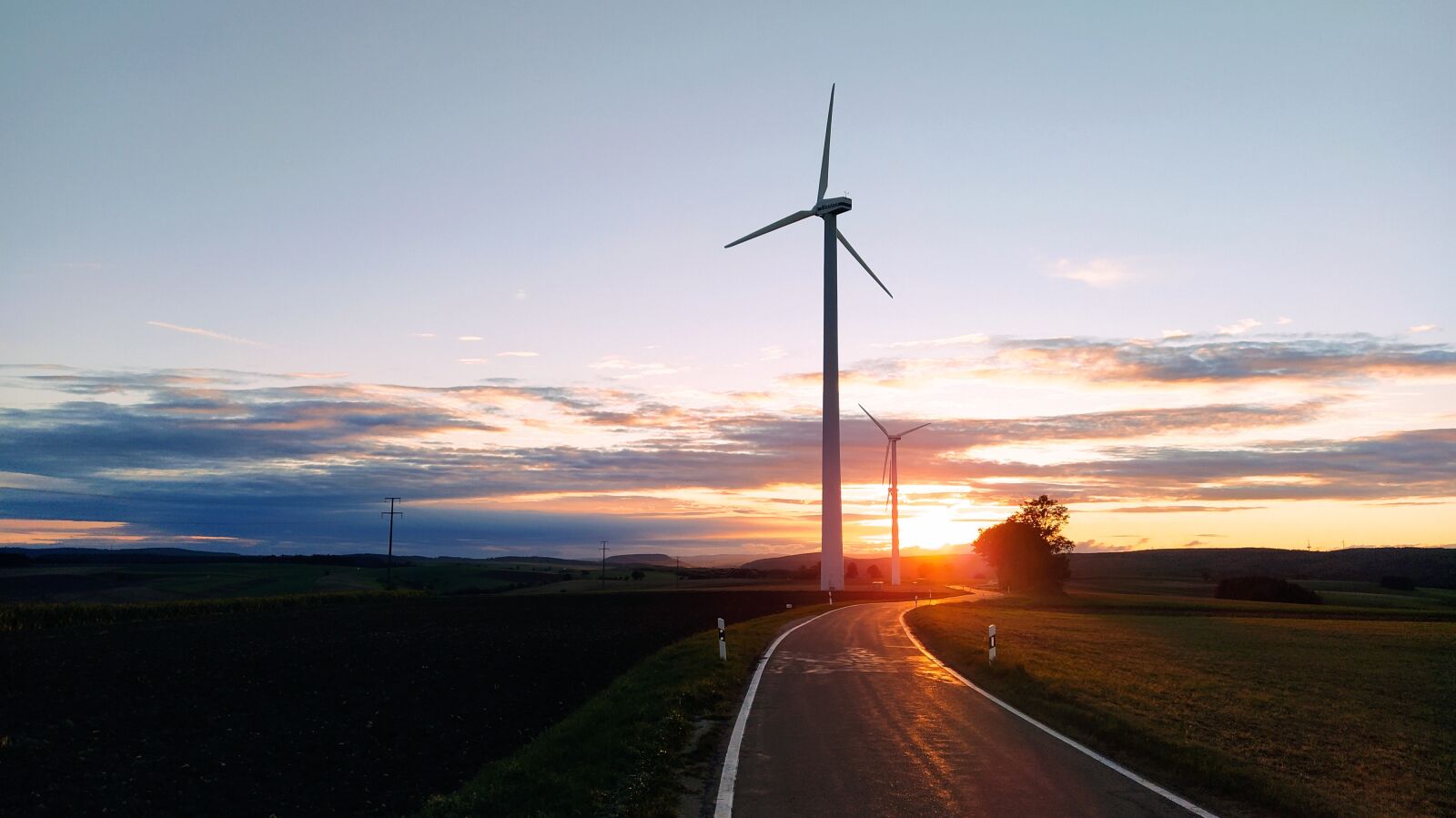 Xiaomi Mi A3 sample photo. Wind power, pinwheel, sunset photography