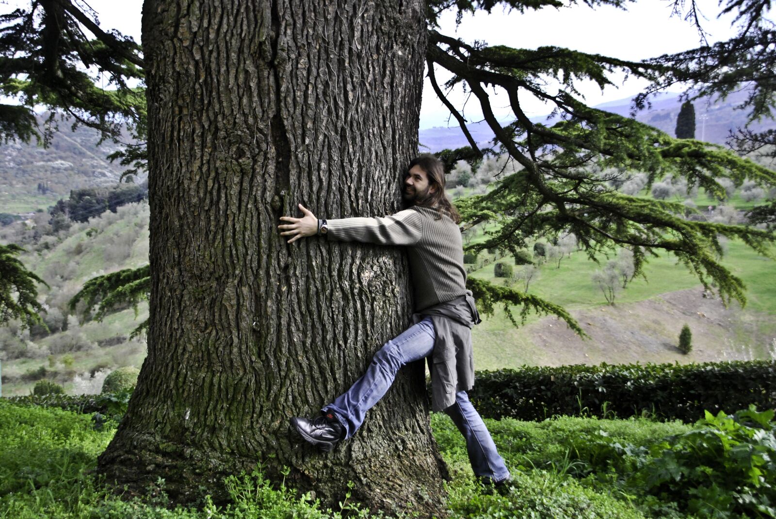 Nikon D60 sample photo. Man, tree, hugging photography