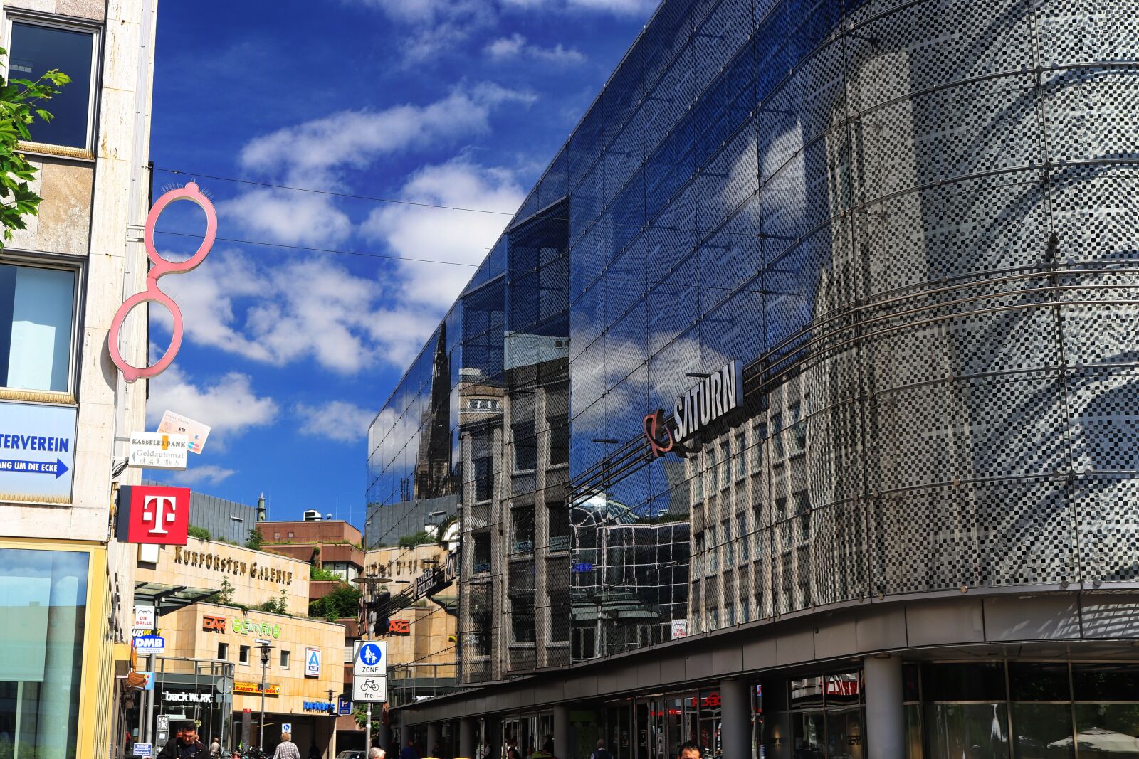 Canon EOS 80D sample photo. Architecture, modern, glass photography