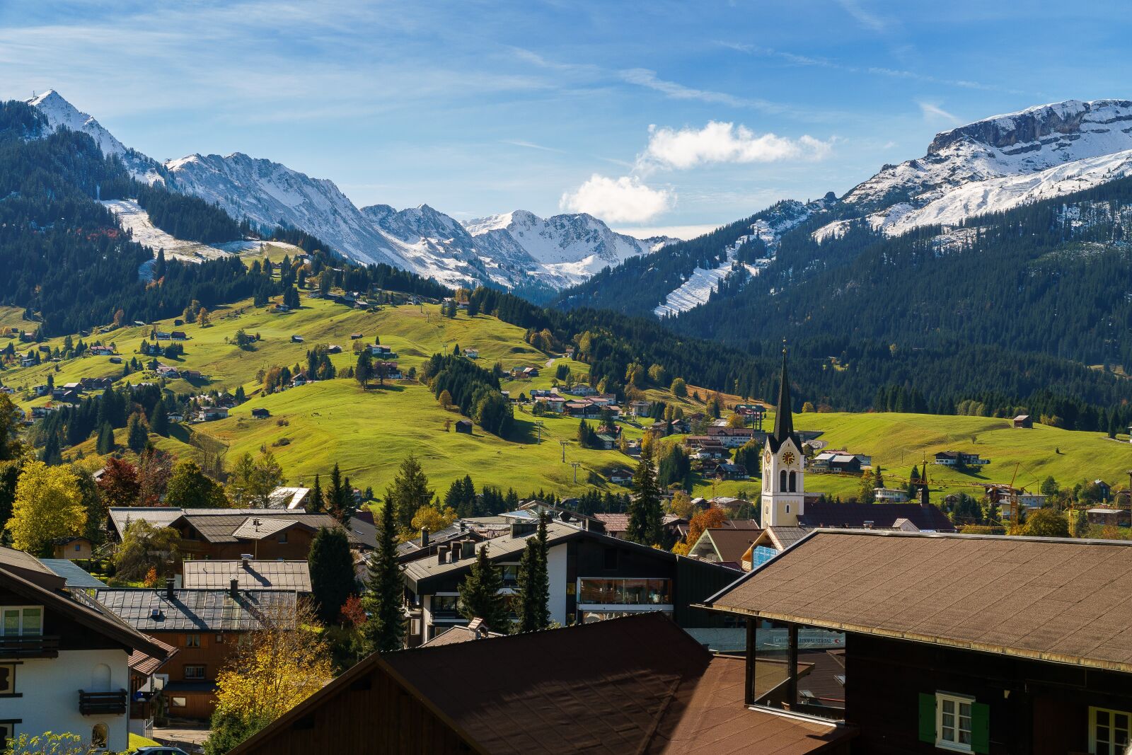 Sony a6000 + Sony E PZ 18-105mm F4 G OSS sample photo. Kleinwalsertal, hirschegg, hike photography
