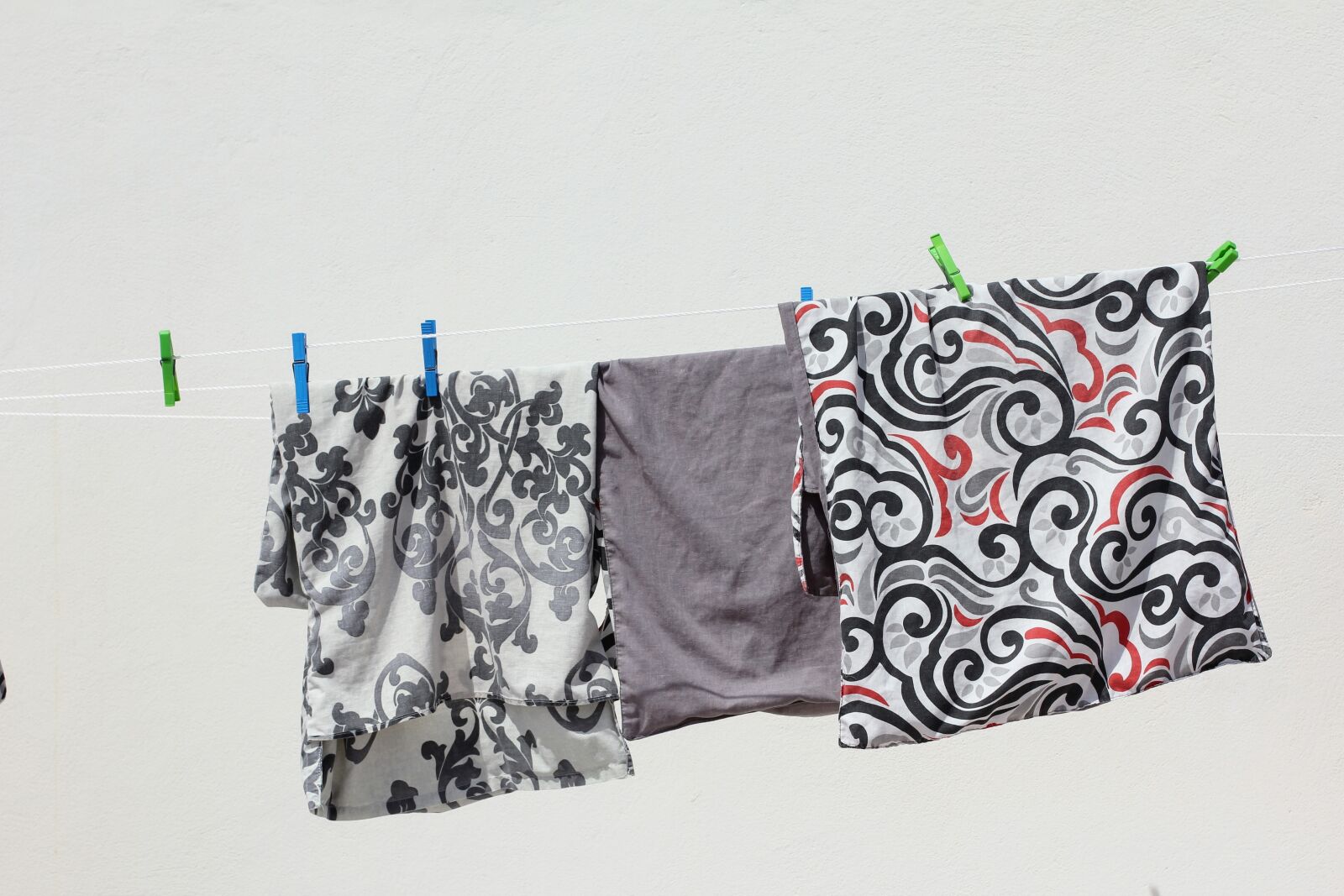 Canon EOS 60D + Canon EF 50mm F1.4 USM sample photo. Laundry, clothes line, dry photography