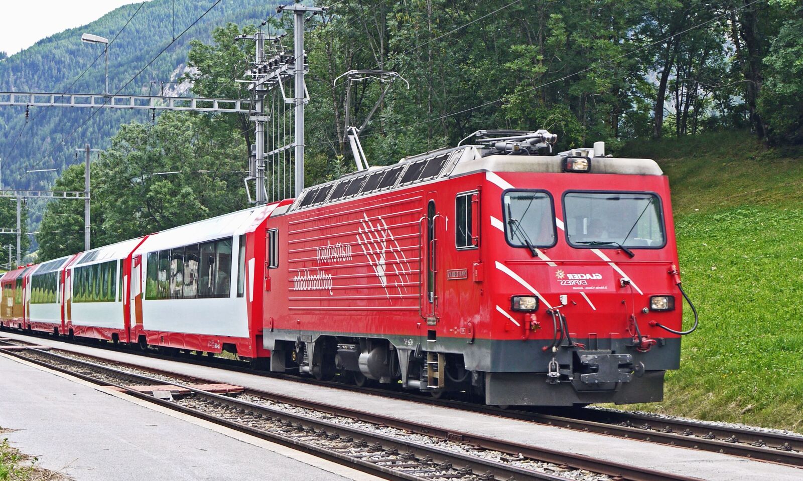 Panasonic Lumix DMC-G1 sample photo. Railway, railroad, hill, locomotive photography