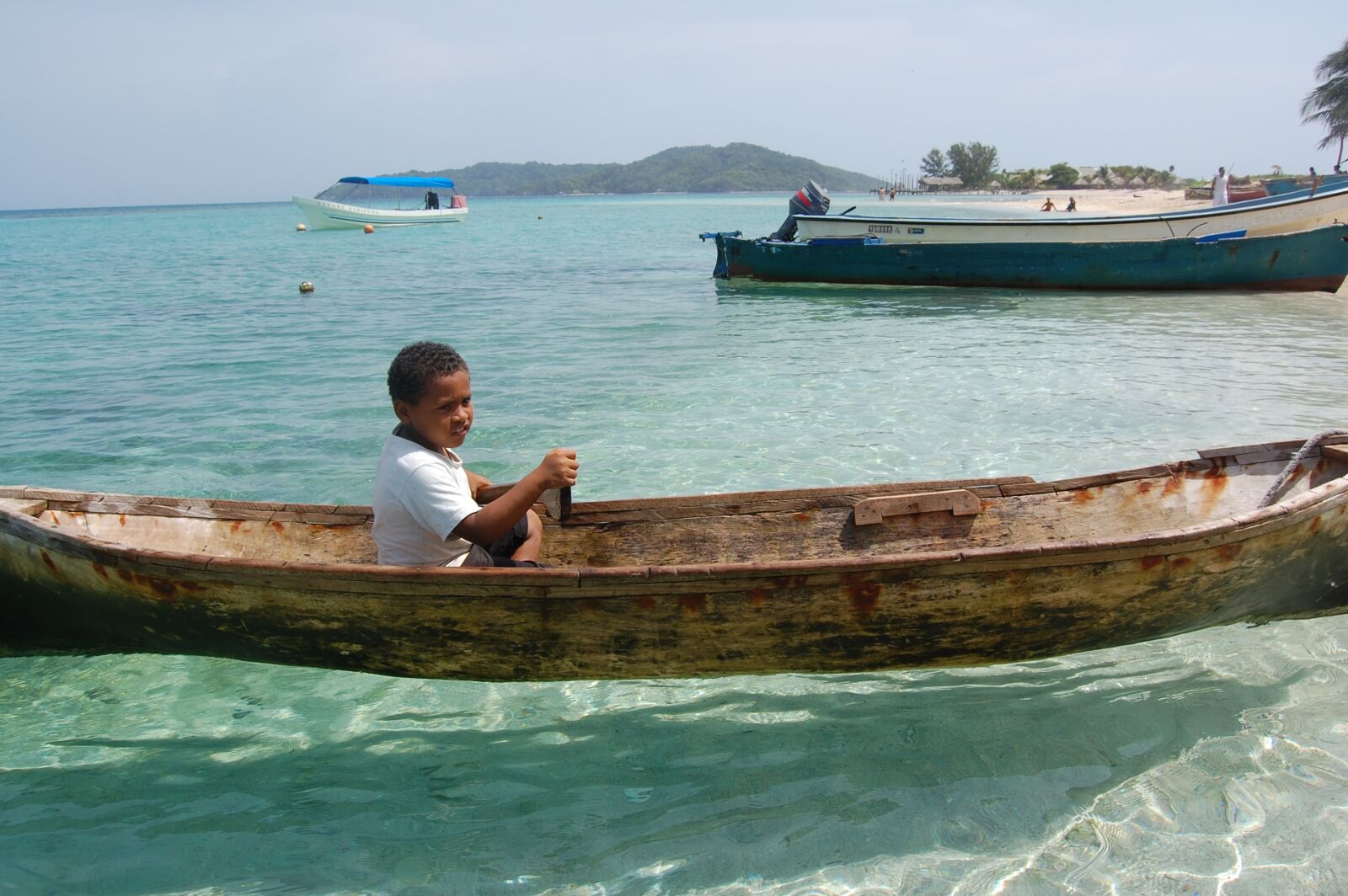 Nikon D40 sample photo. Canoe, honduras, clear photography