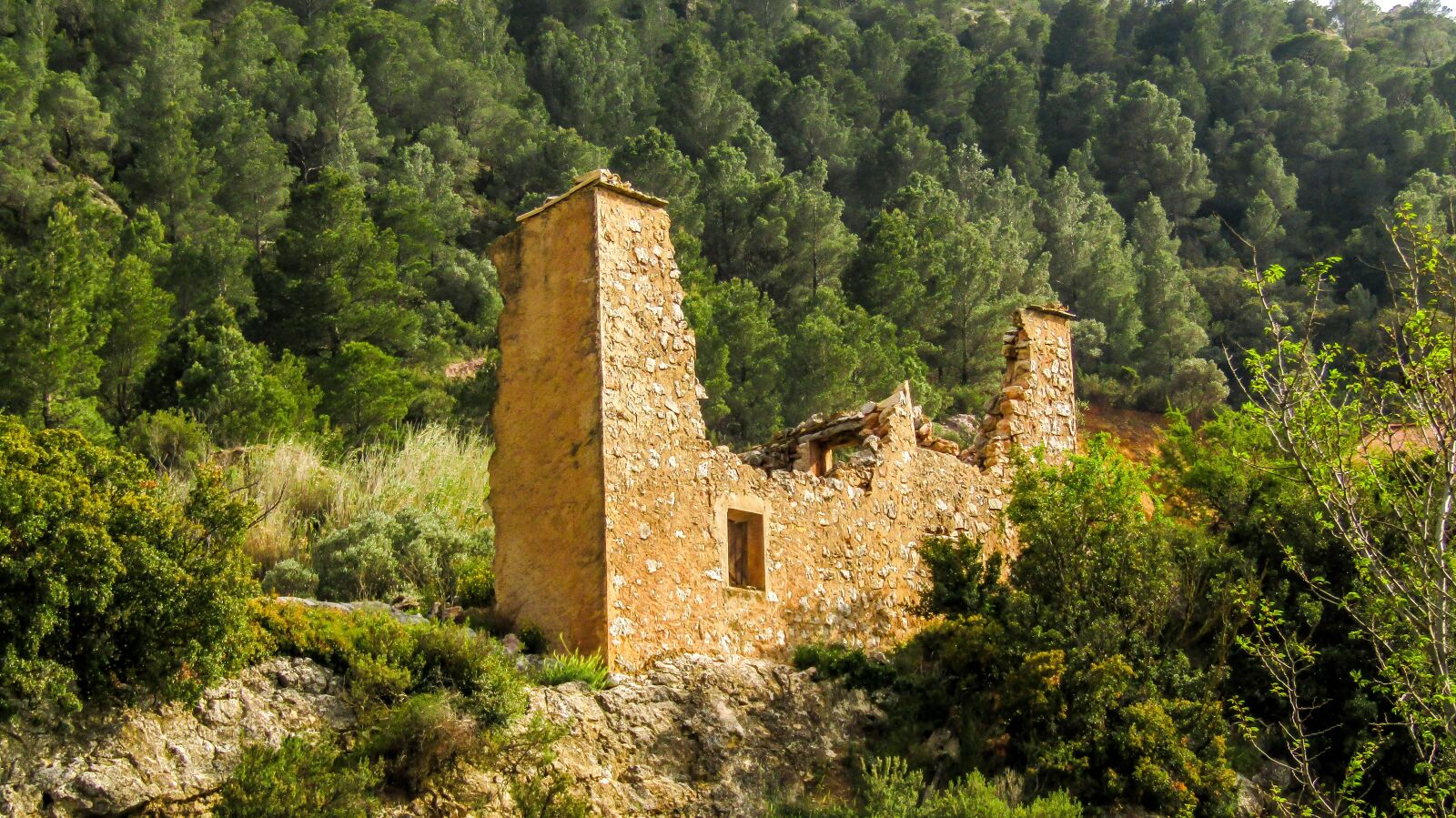 Canon PowerShot SX410 IS sample photo. Prat de comte, tourism photography