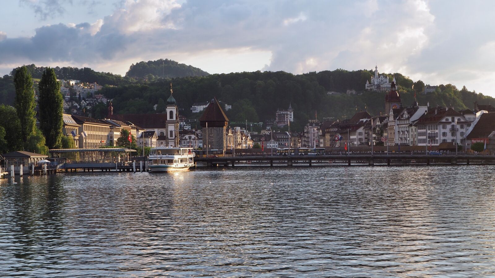 Olympus OM-D E-M10 II sample photo. Lucerne, lake lucerne region photography
