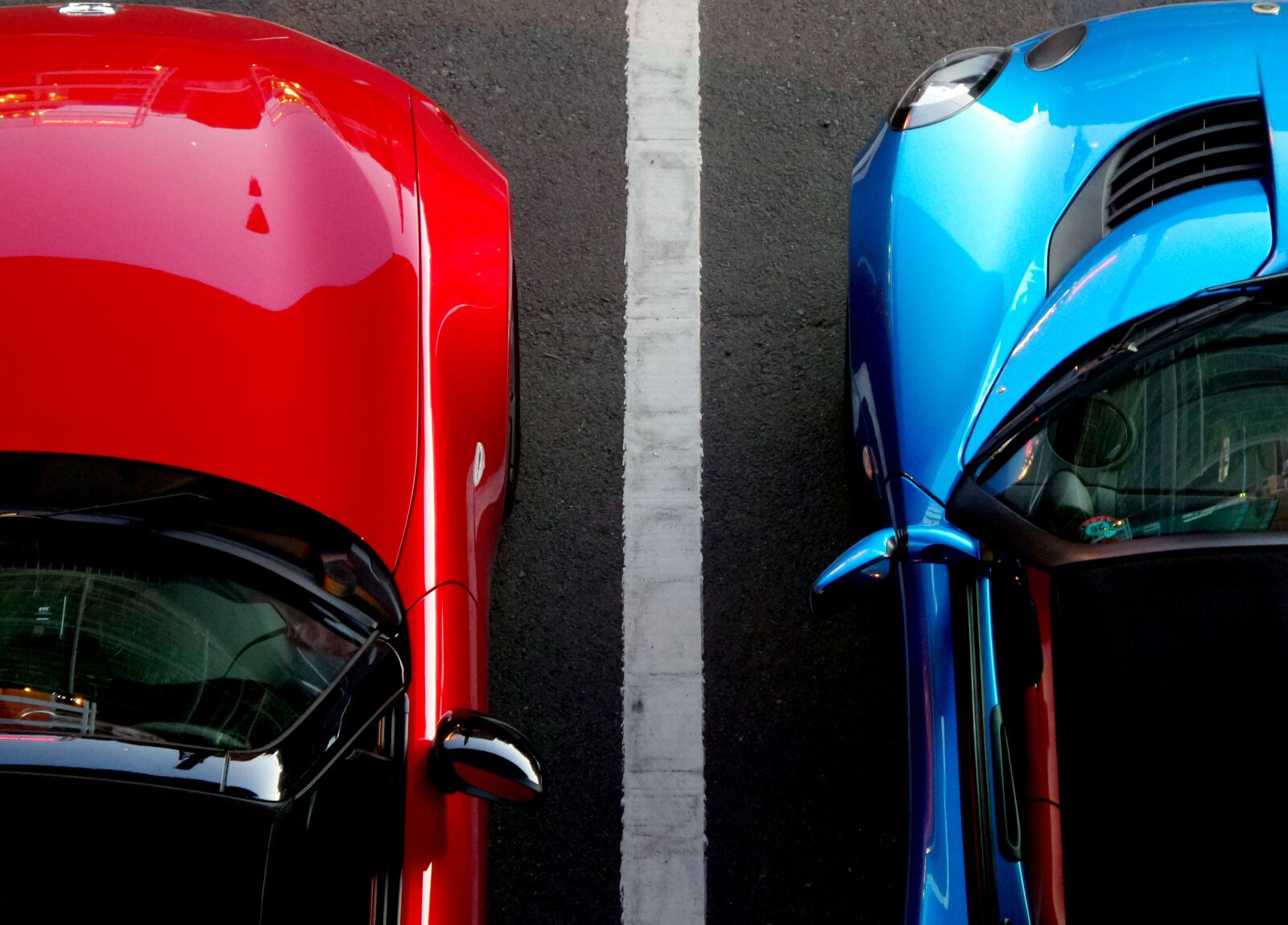 Samsung Galaxy K Zoom sample photo. Cars, blue, red photography