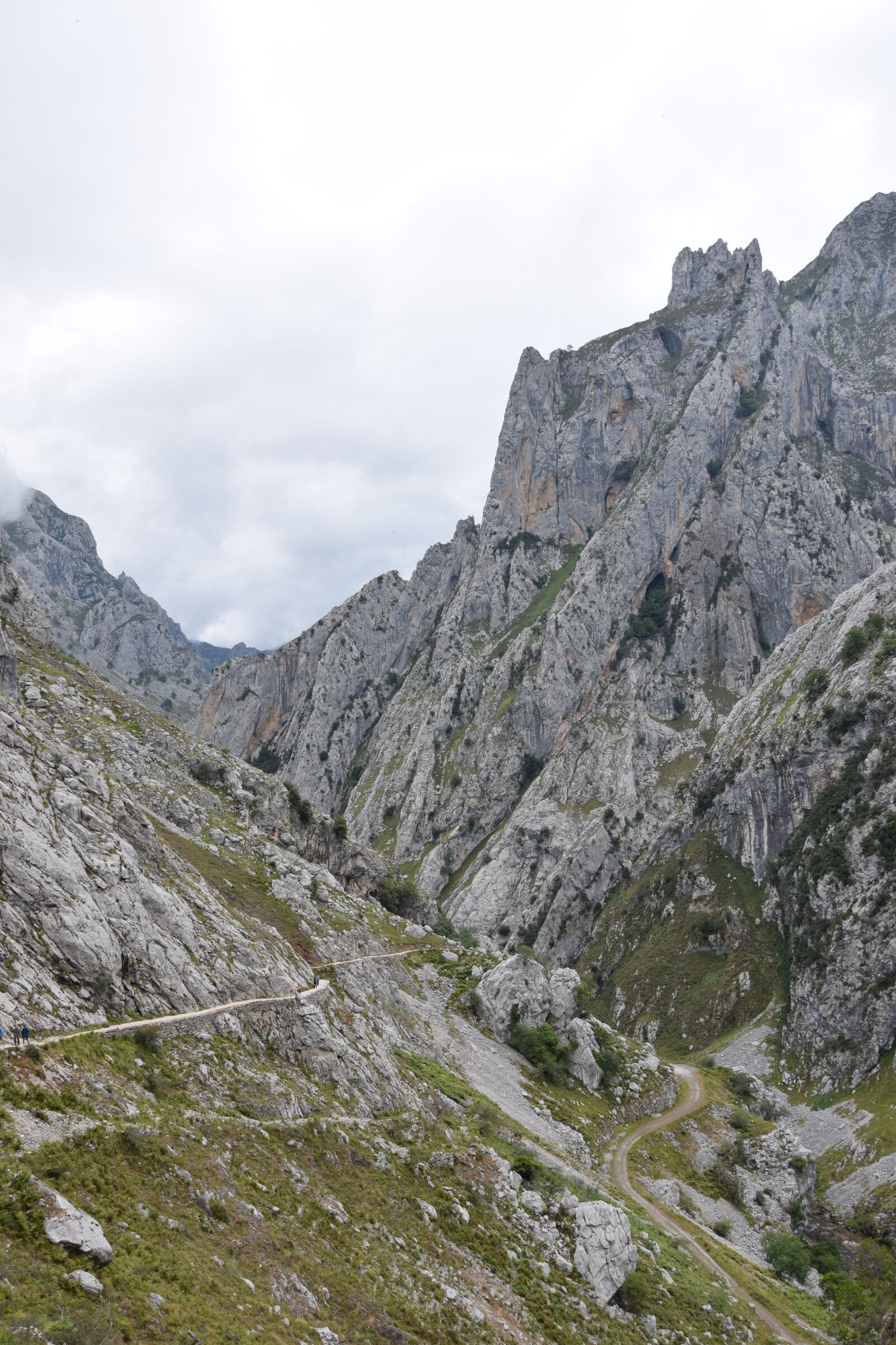 Nikon D3300 sample photo. Asturias, route of cares photography