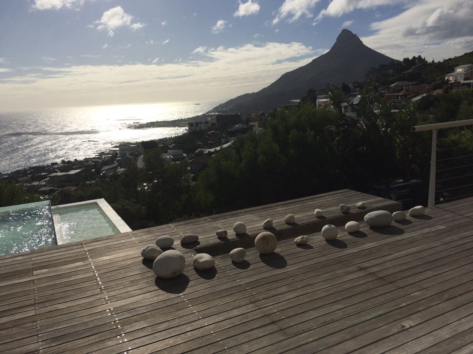 iPhone 5s back camera 4.15mm f/2.2 sample photo. Beauty, mountains, pool, sea photography