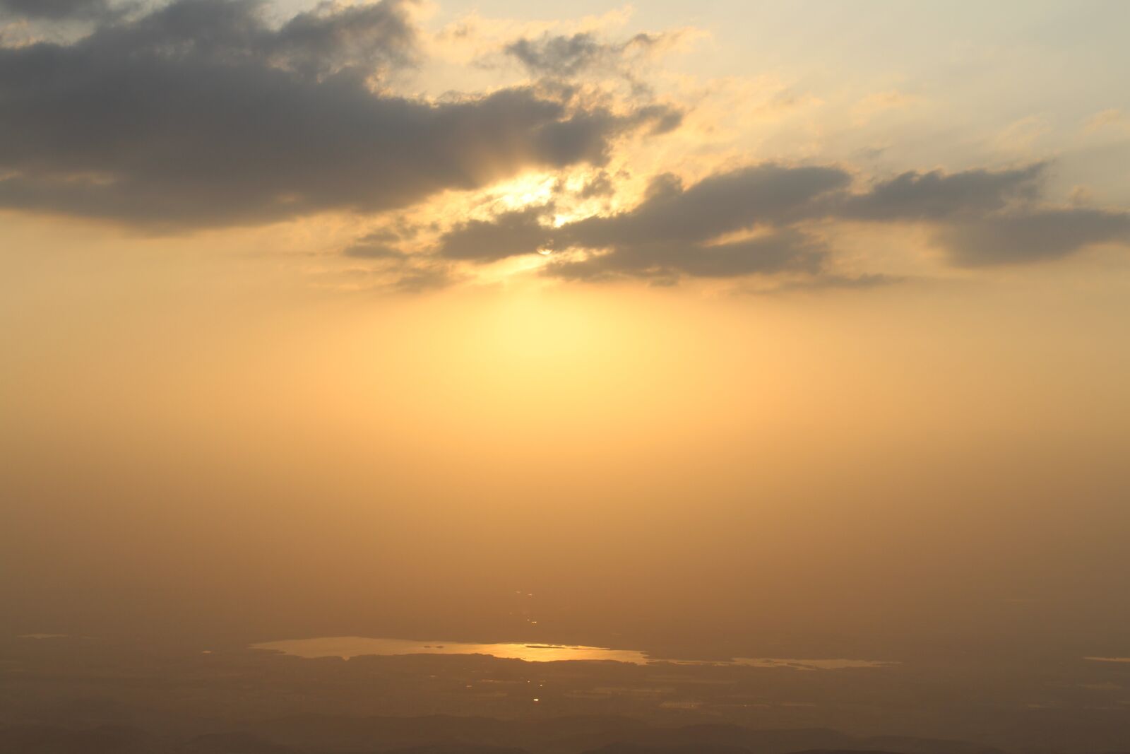 Canon EOS 1300D (EOS Rebel T6 / EOS Kiss X80) sample photo. Sunset, sun, cloud photography